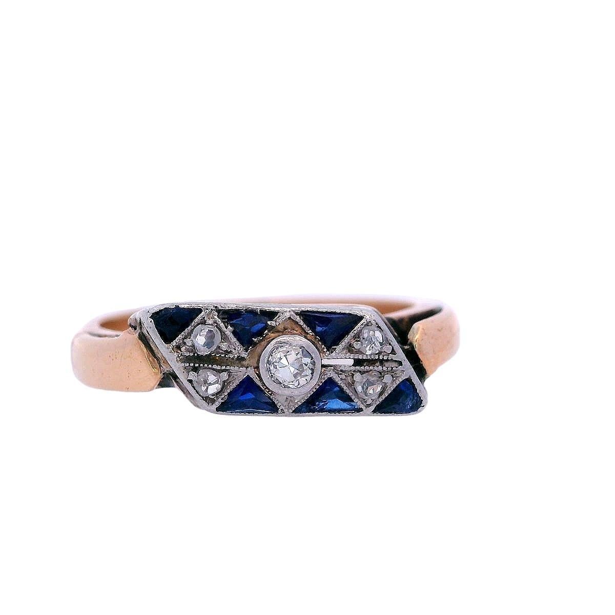Old Mine Cut Art Deco 1920 Ring 18kt in Gold and Platinum with Diamonds and Sapphires