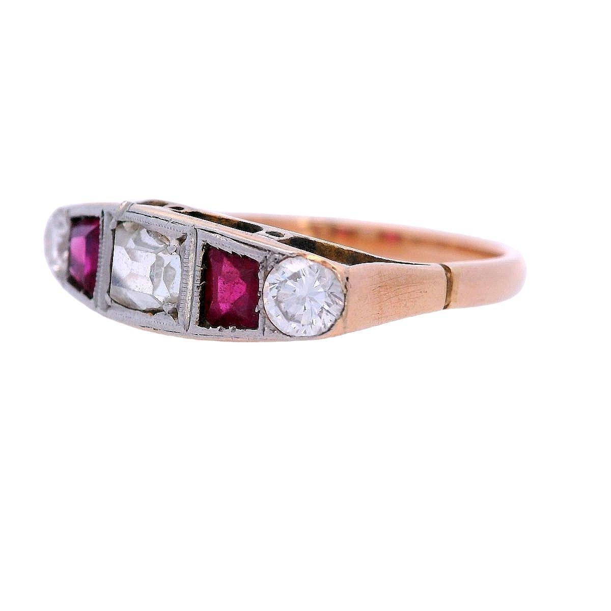 Women's or Men's Art Deco 1920 Ring in 18kt yellow Gold and Platinum with Diamonds & Rubies For Sale