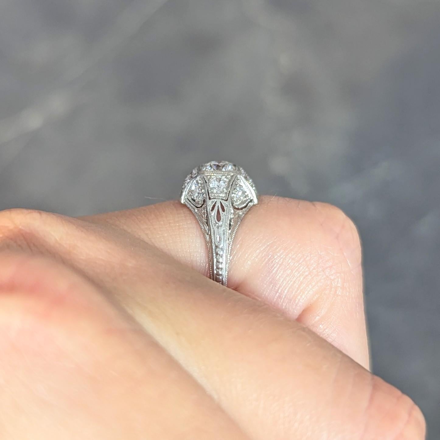 Art Deco 1920er Jahre 0,75 Karat Diamant Platin Antiker Quatrefoil Verlobungsring im Angebot 9