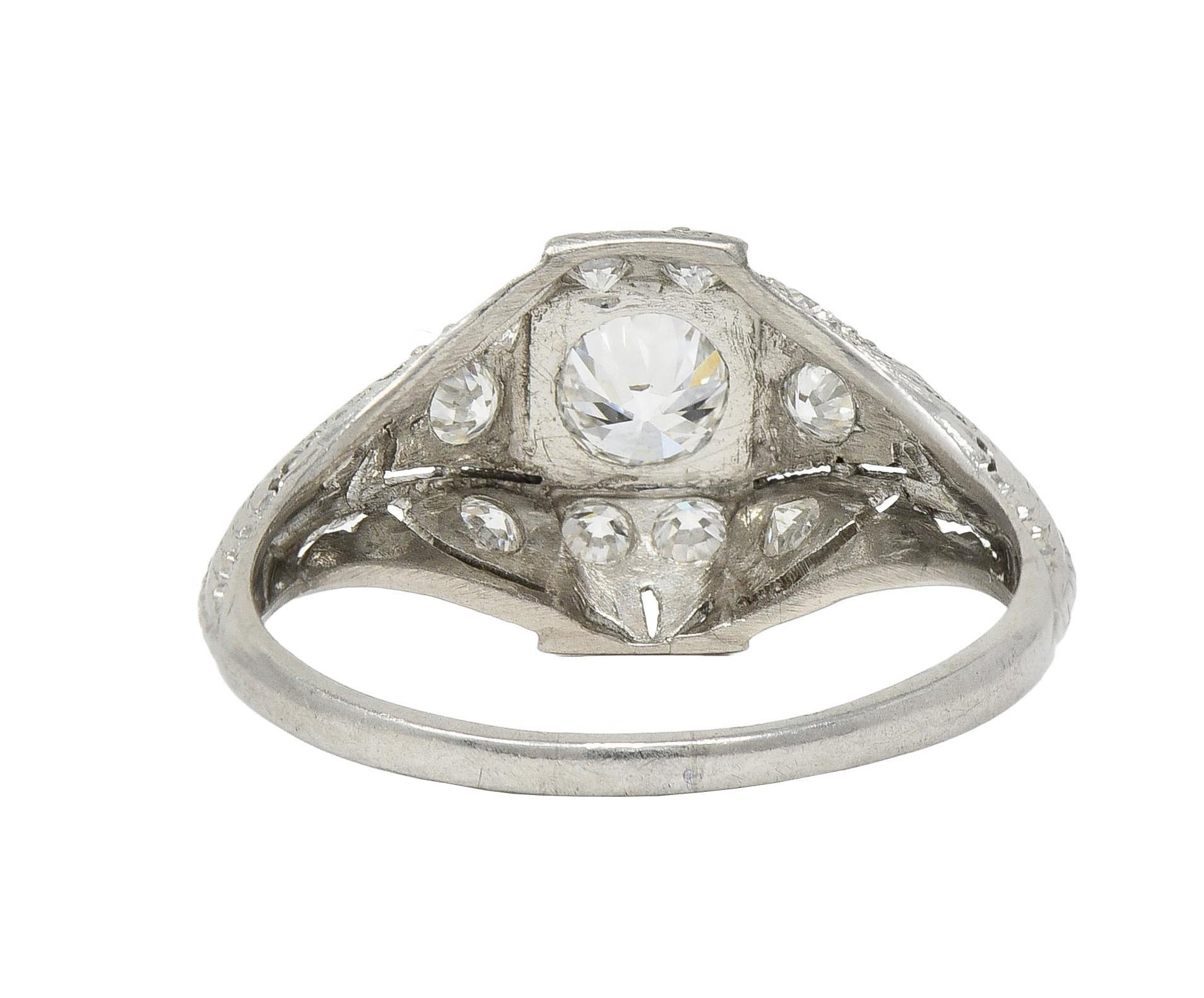 Art Deco 1920er Jahre 0,75 Karat Diamant Platin Antiker Quatrefoil Verlobungsring im Zustand „Hervorragend“ im Angebot in Philadelphia, PA