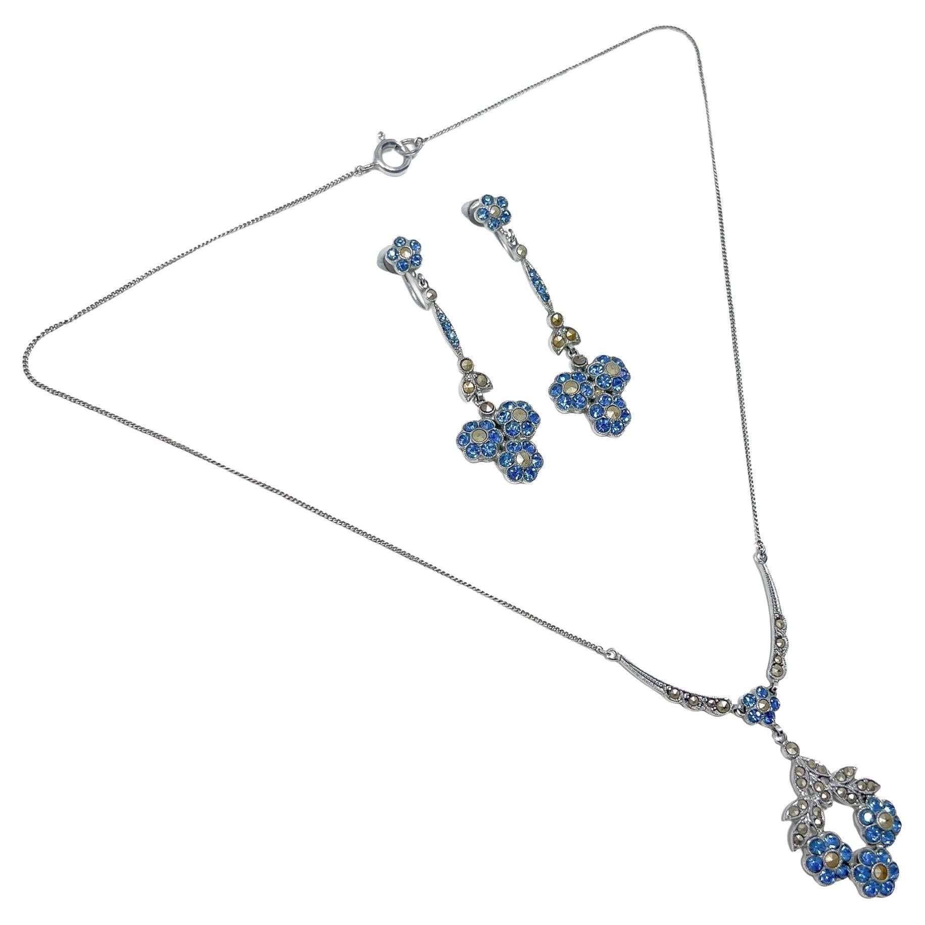 Collana e orecchini vintage in pasta blu e marcasite Art of Vintage 1920s