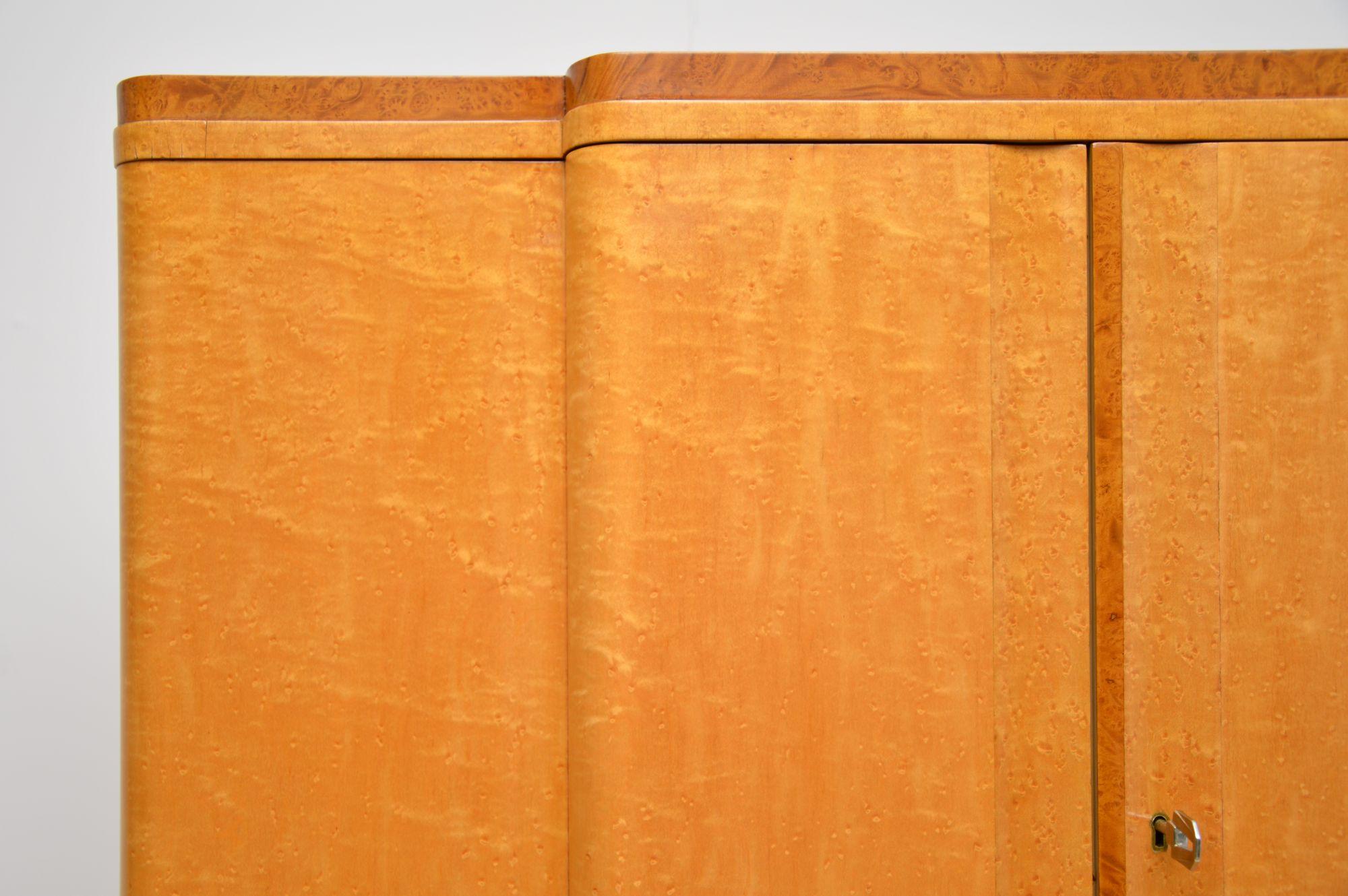 Art Deco 1920s Burr Maple and Walnut Cocktail Cabinet 6