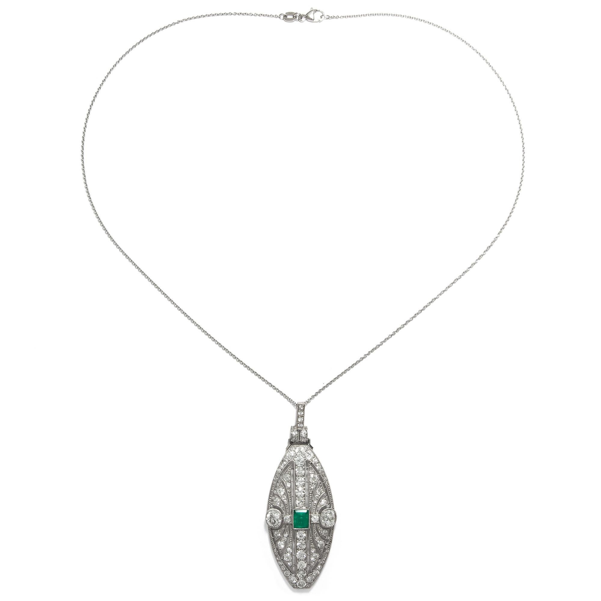 Women's or Men's Art Deco 1920s Certified 7.37 Carat Diamond & Emerald Platinum Pendant Necklace For Sale