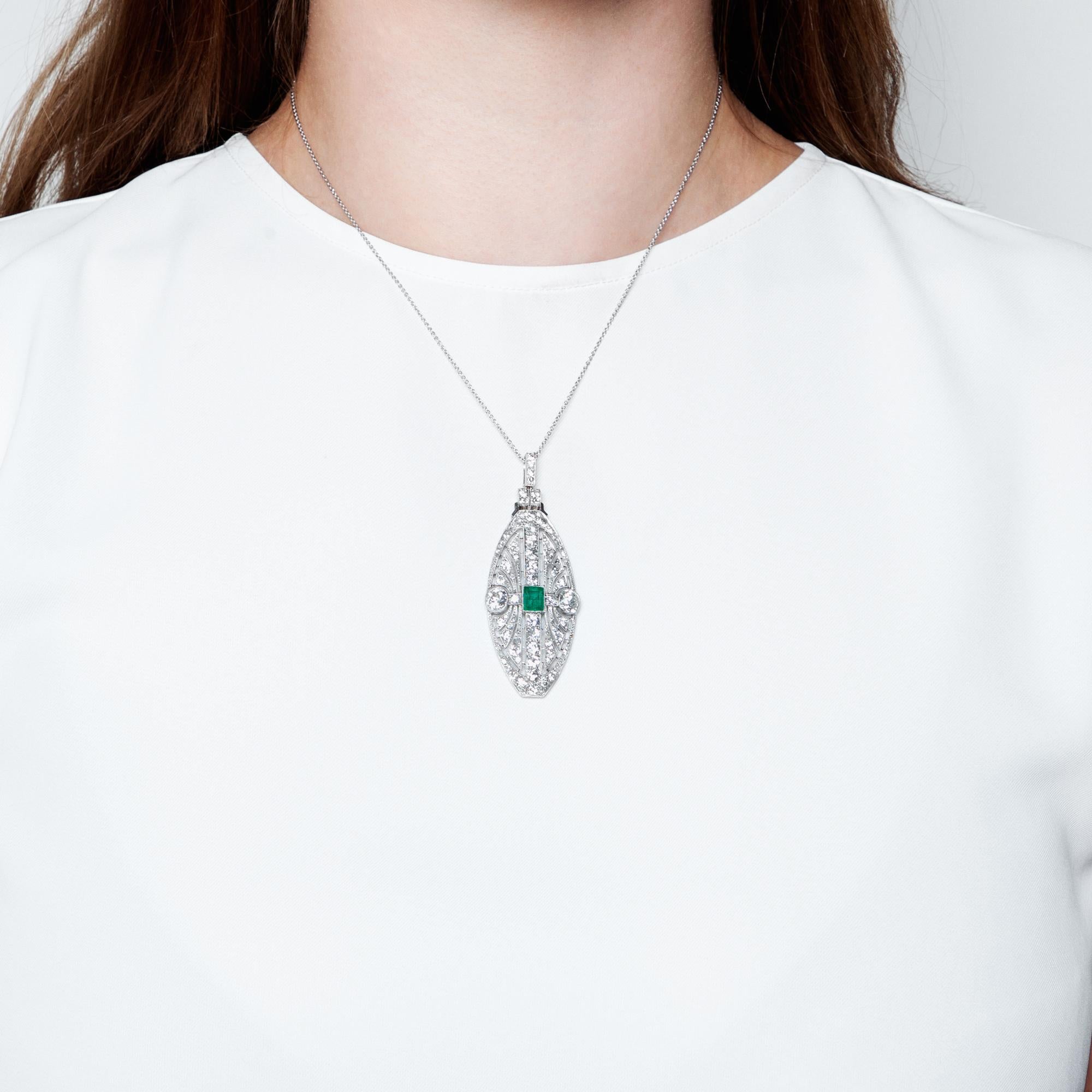 Art Deco 1920s Certified 7.37 Carat Diamond & Emerald Platinum Pendant Necklace For Sale 1
