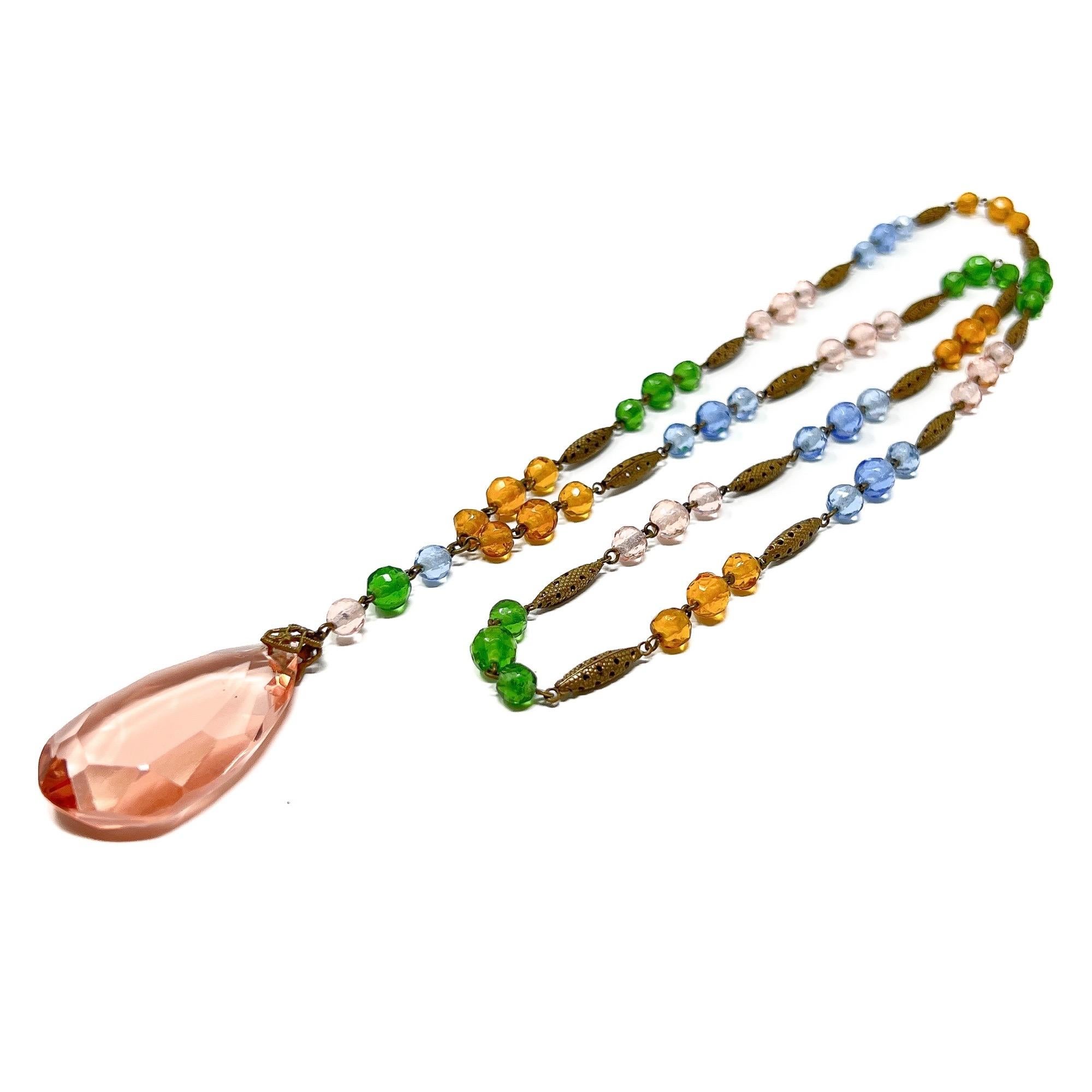 Collana con ciondolo in vetro cecoslovacco multicolore Art Déco 1920s in vendita 2