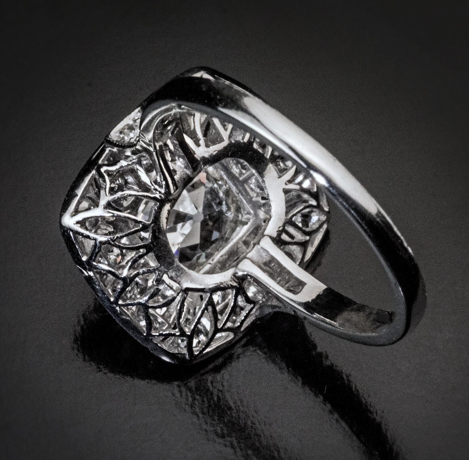 Cushion Cut Art Deco 1920s Diamond Platinum Engagement Ring For Sale