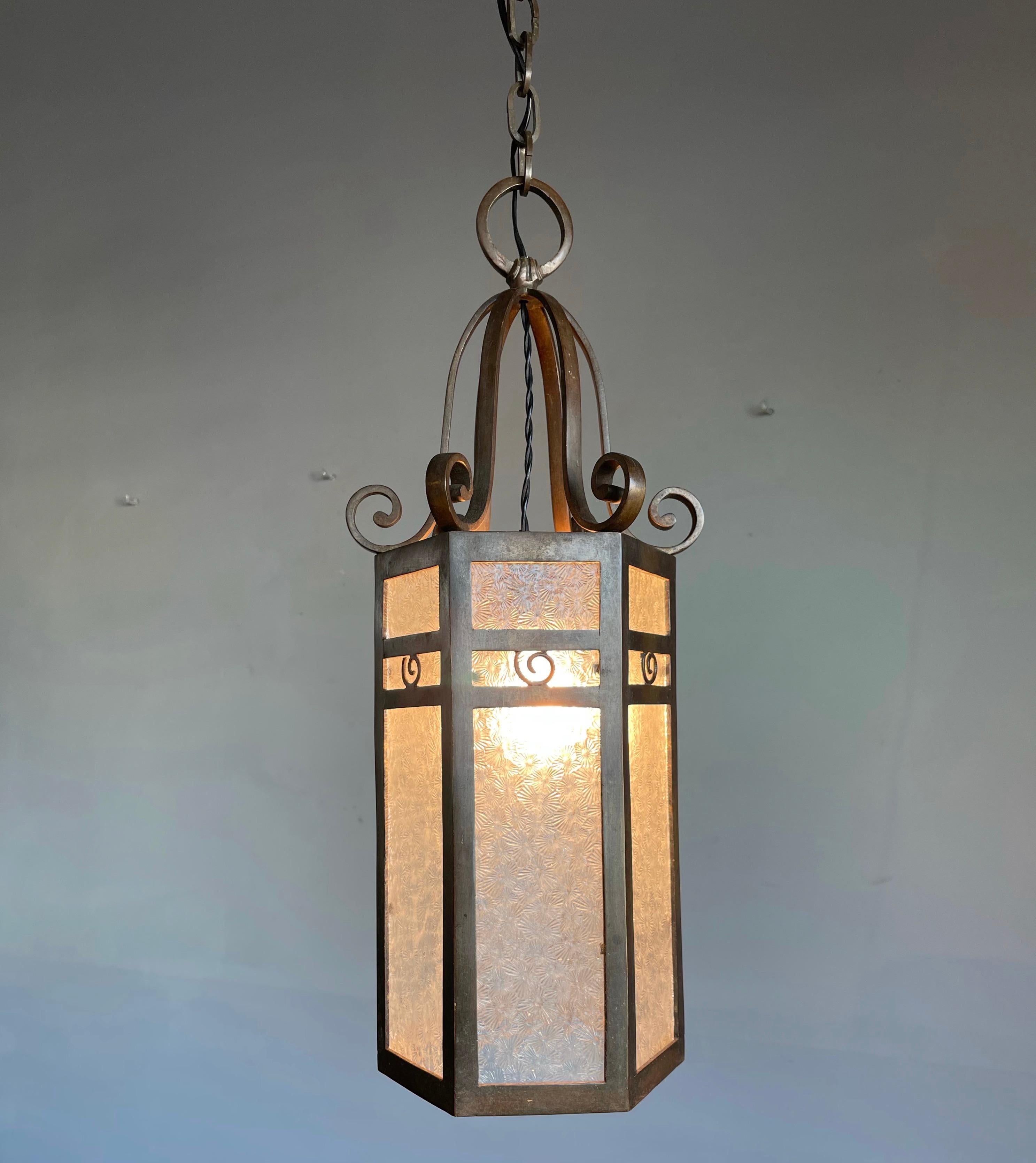 Art Deco Pendant / Lantern 1920s Fine Bronze Hexagonal Shape with Stunning Glass For Sale 11