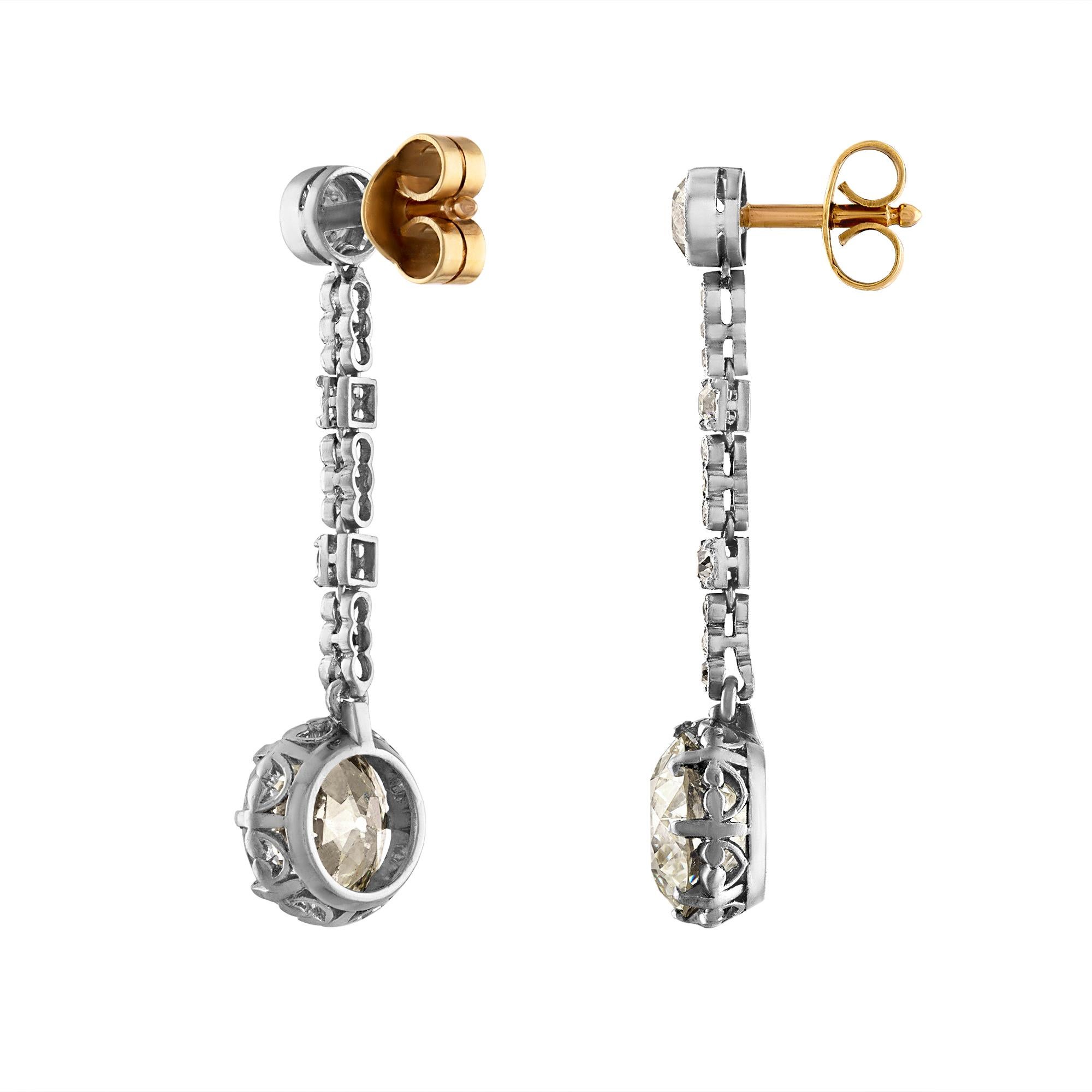 Art Deco 1920er Jahre GIA 6,53 Karat alte europäische Diamant-Tropfen-Ohrringe aus Platin (Alteuropäischer Schliff) im Angebot