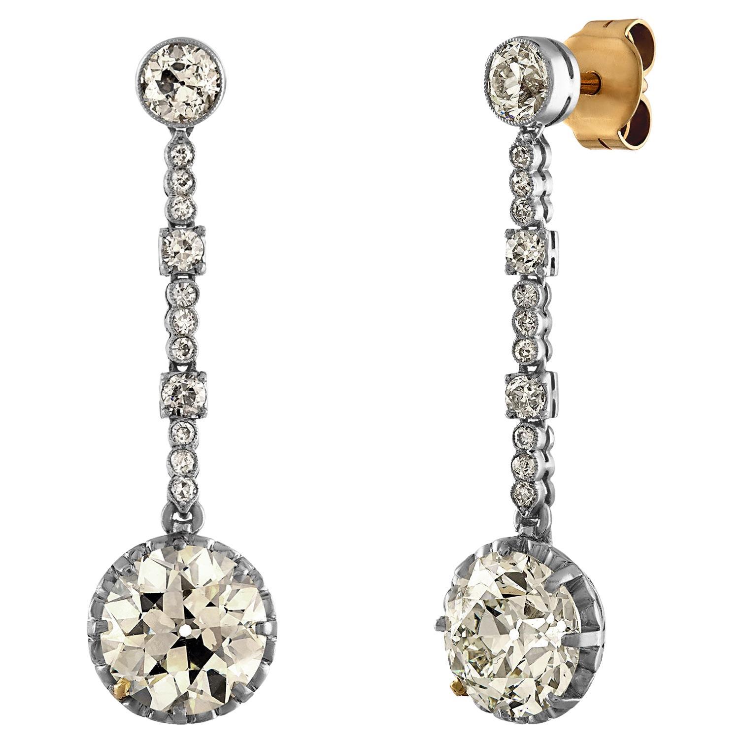 Boucles d'oreilles en goutte en platine avec diamants et émeraudes de  taille européenne ancienne d'inspiration Art déco - En vente sur 1stDibs