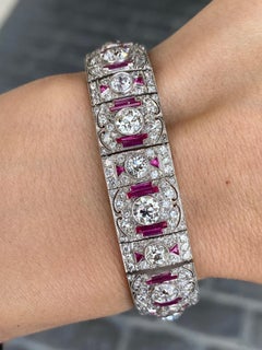 Bracciale Art Deco 1920 con diamanti e rubini di taglio europeo antico