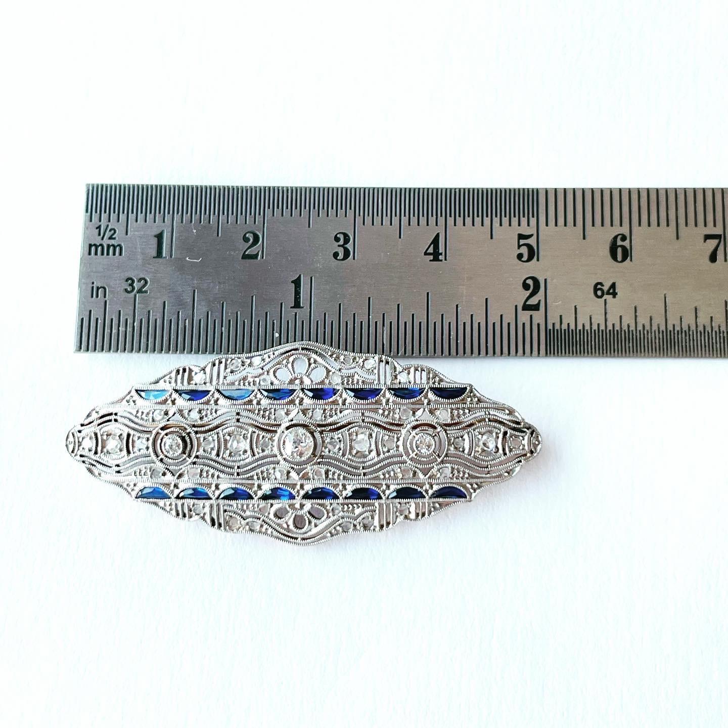 Art Deco 1930er Jahre Oval Diamant Saphir Filigran Platin Gelbgold Brosche im Angebot 8
