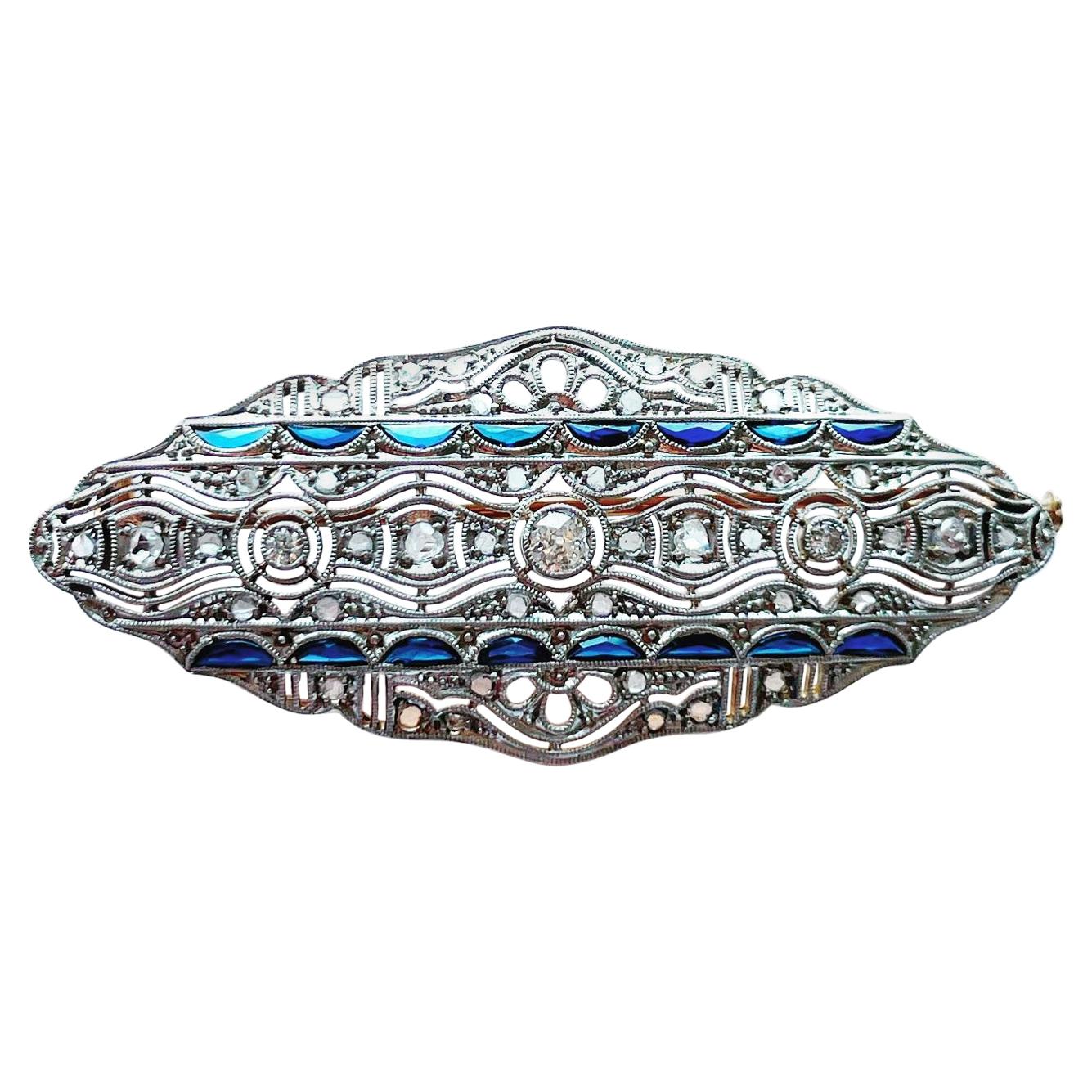Art Deco 1930er Jahre Oval Diamant Saphir Filigran Platin Gelbgold Brosche im Angebot
