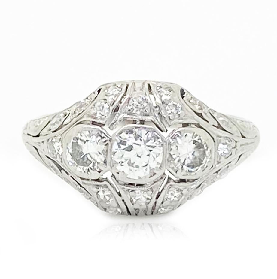 Art Deco 1920s Platinum 0.62ct Diamond Engagement Ring In Good Condition For Sale In London, GB