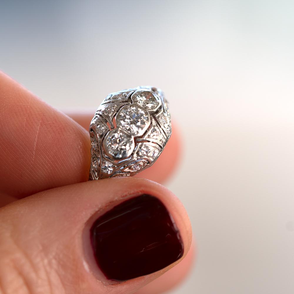 Art Deco 1920s Platinum 0.62ct Diamond Engagement Ring For Sale 1