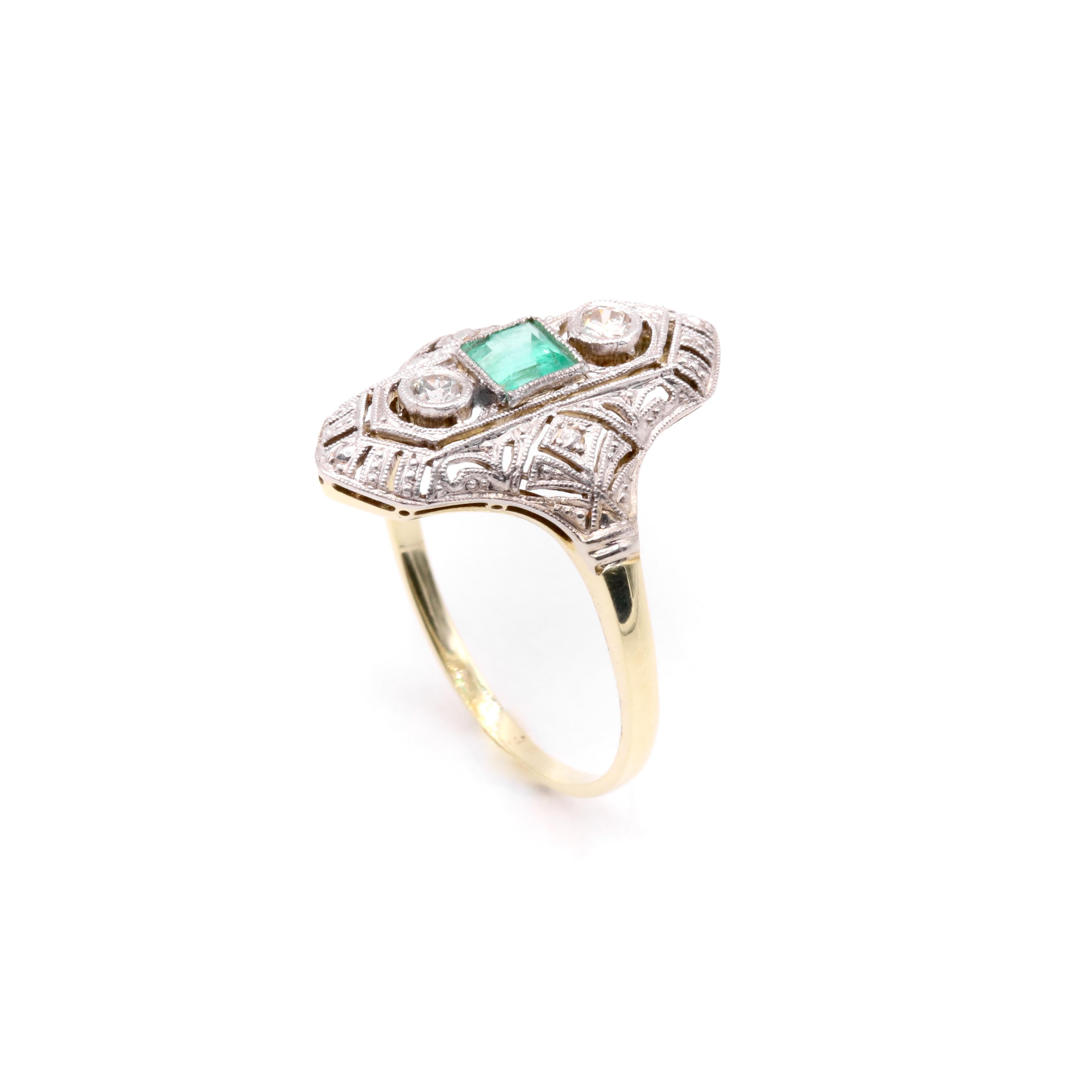 Art Deco 1920s Platinum & 18K Yellow Gold Emerald & Diamond Panel Ring For Sale 3