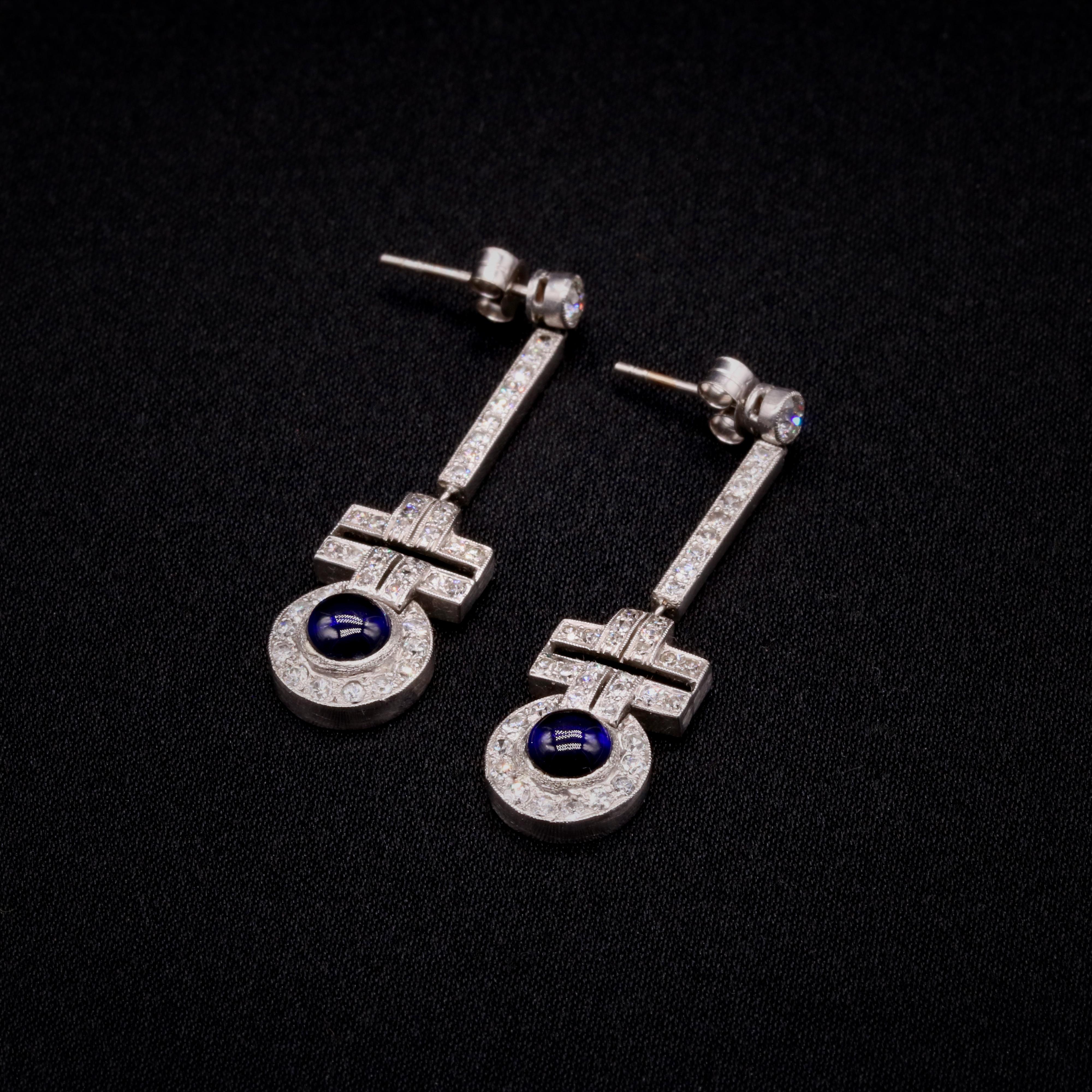 Round Cut Art Deco 1920s Platinum 3.52tgw Cabochon Sapphire and Diamond Drop Earrings For Sale