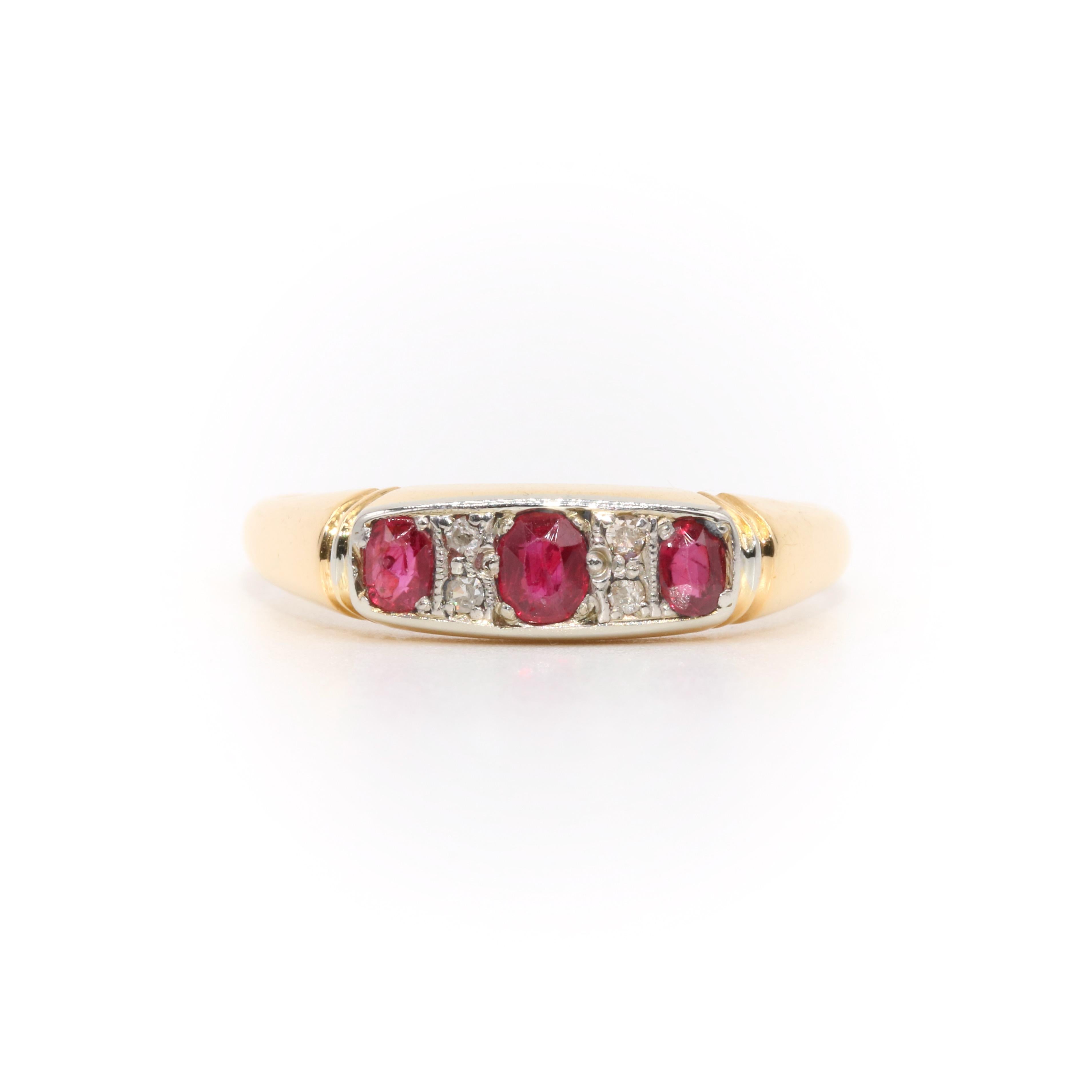 Art Deco 1920s Platinum and 18K Yellow Gold Ruby and Diamond 7 Stone Ring In Good Condition For Sale In Staines-Upon-Thames, GB
