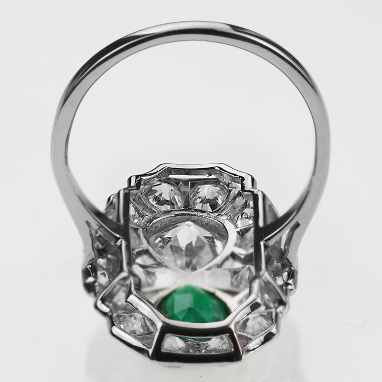 Pear Cut Art-Deco Emerald & Diamond Ring, Pear Shaped, set in Platinum For Sale