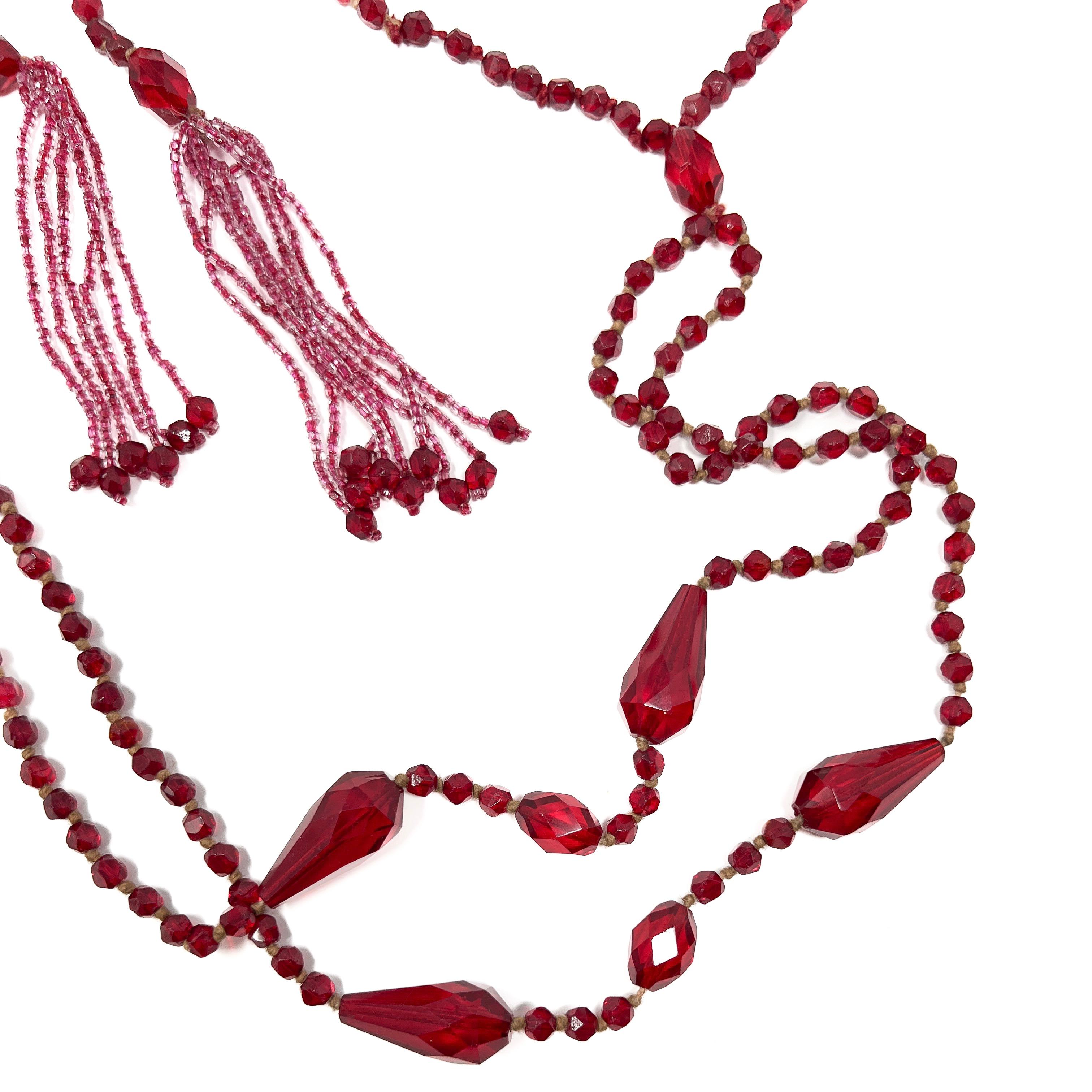 Collier Flapper Art déco des années 1920 en verre rouge à pampilles vintage en vente 1