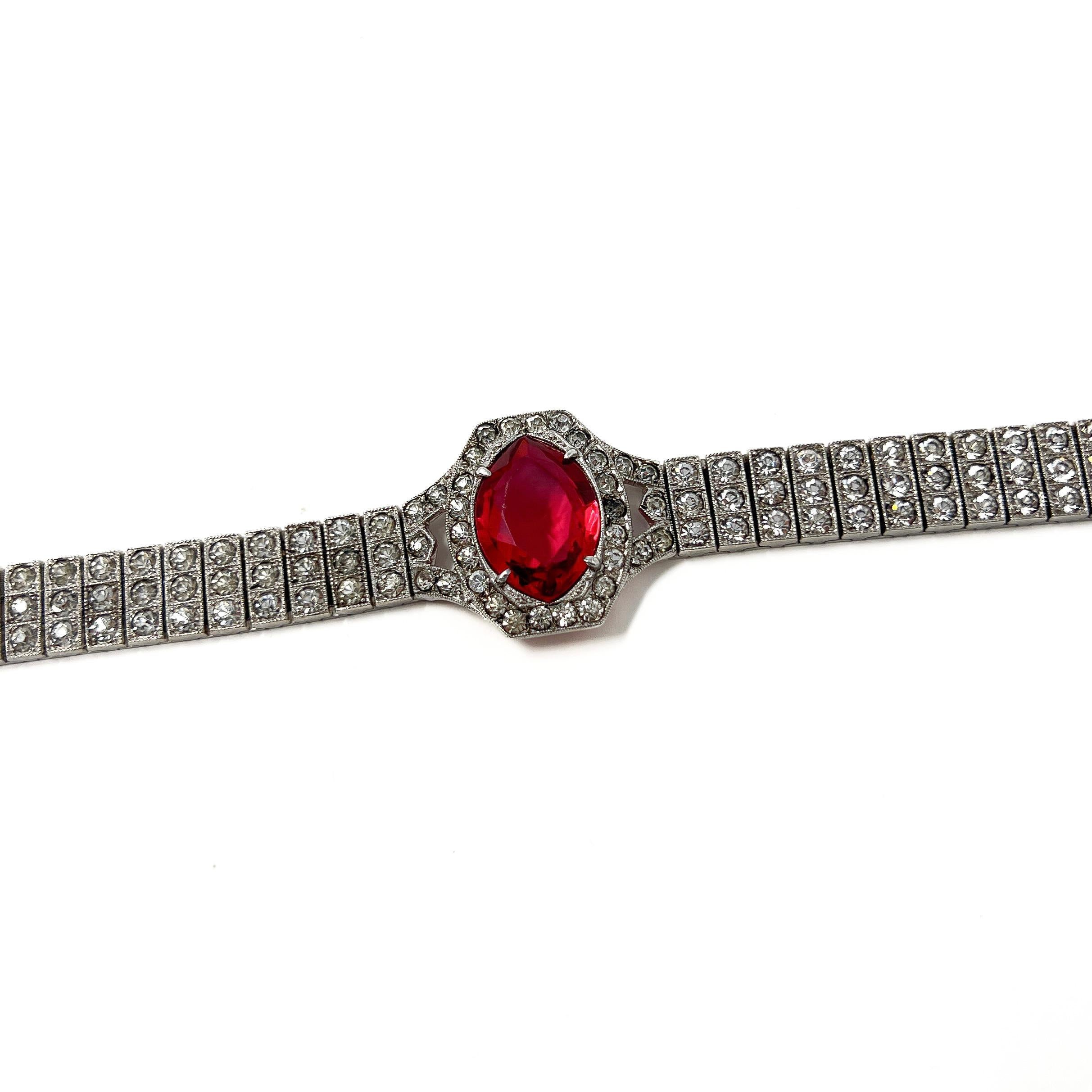 Bracciale vintage Art Deco 1920 in sterlina, pasta e vetro rosso in vendita 2