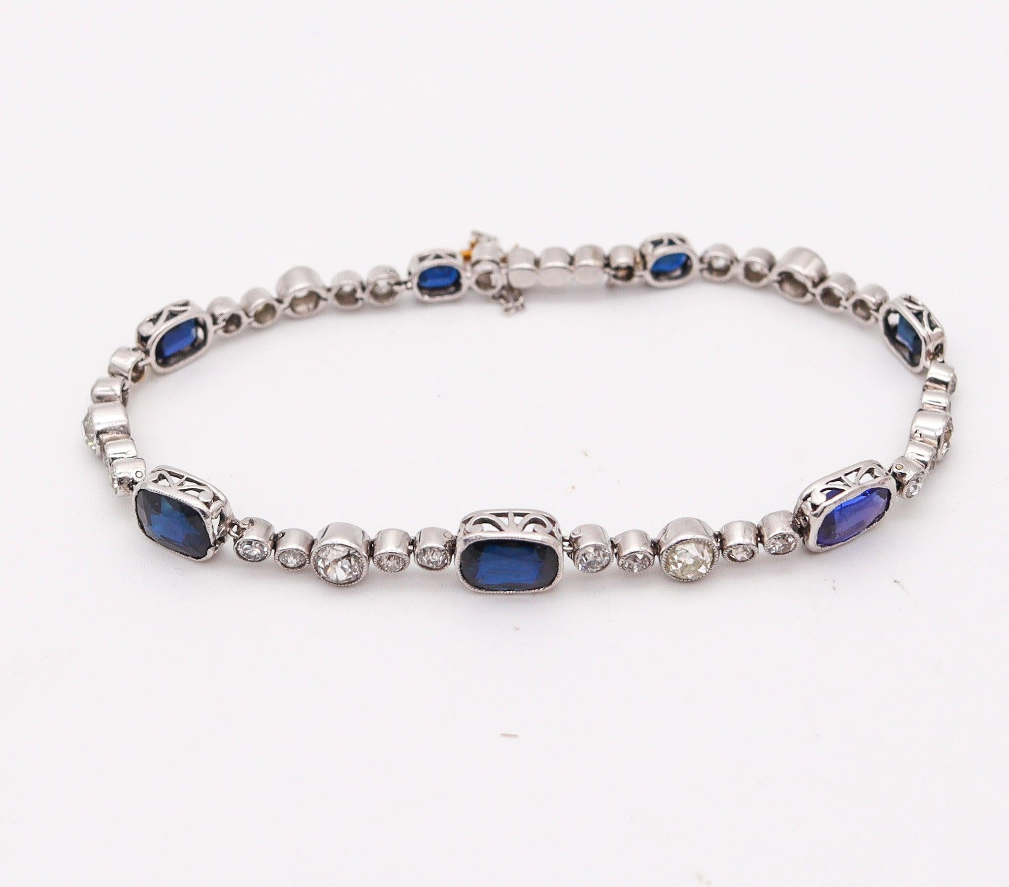 Cushion Cut ART DECO 1925 Bracelet In .900 Platinum With 13.76 Ctw In Diamonds & Sapphires