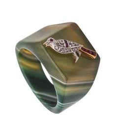 Antique Art Deco 1925 Carved Agate Ring With Pigeon In Platinum With Diamonds And Rubies