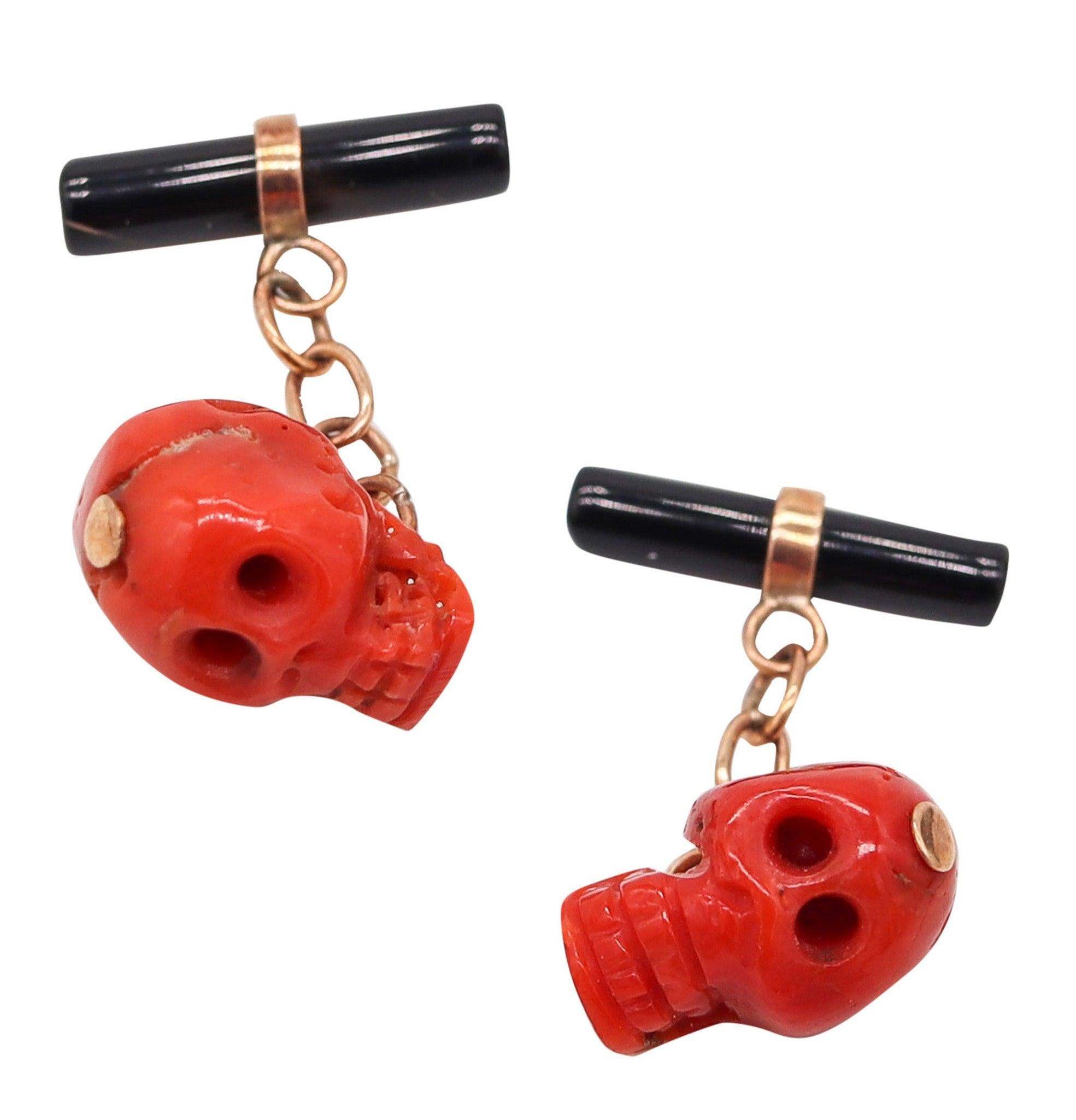 ART-DECO 1925 Boutons de manchette en or 14Kt avec crânes en corail rouge et corail noir en vente