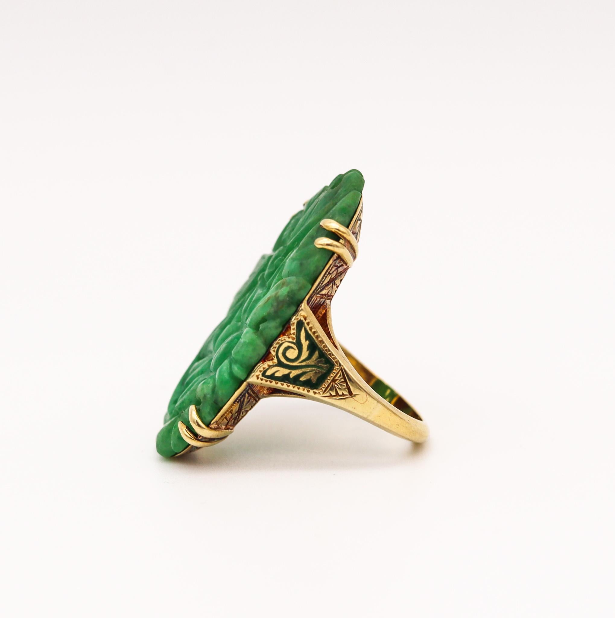 An art deco chinoiserie cocktail ring.

Beautiful piece, created during the American art deco period, circa 1925. This ring has been crafted in solid yellow gold of 14 karats with a galeria exceptionally decorated with incised and engraved geometric
