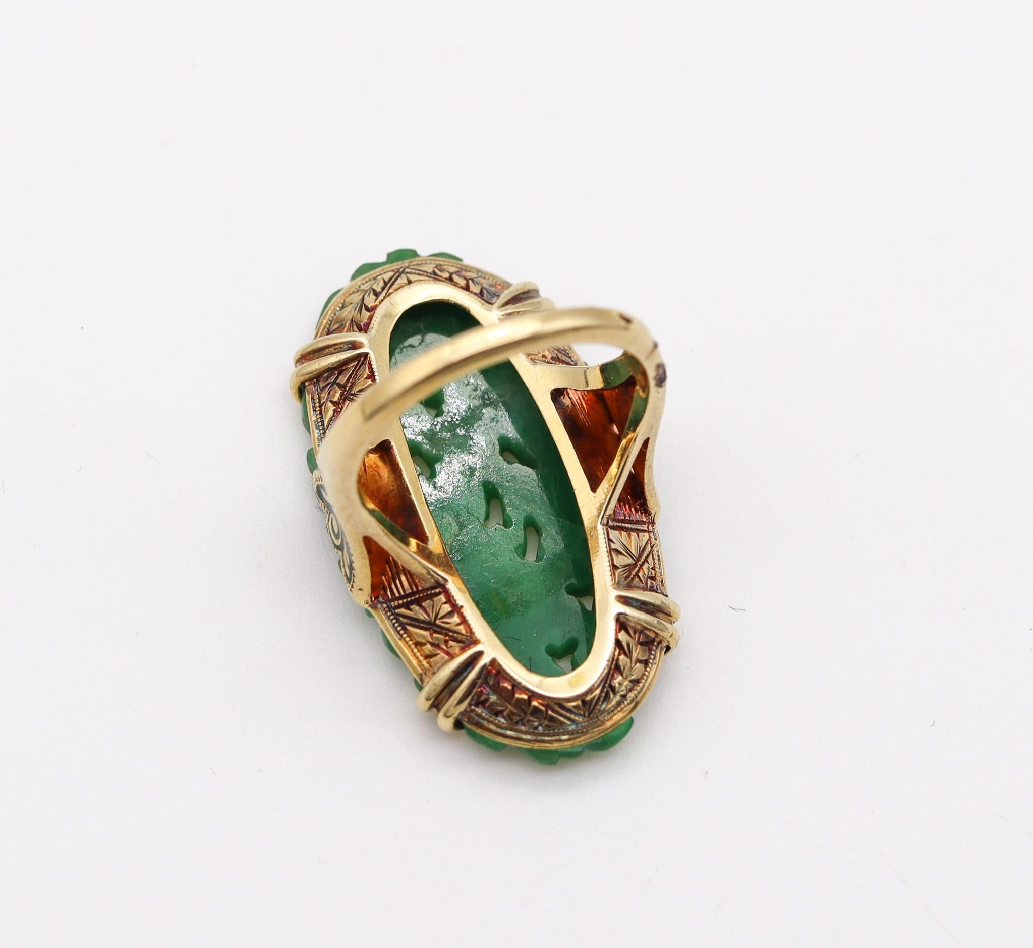 Art Deco 1925 Chinoiserie Enameled Oval Ring In 14Kt Gold With Carved Jadeite In Excellent Condition In Miami, FL