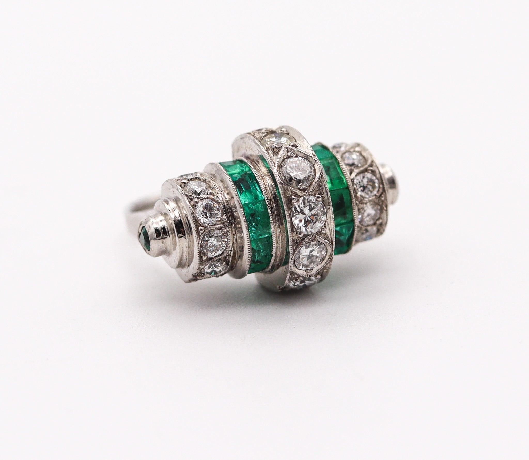 Art Deco ART DECO 1925 Cocktail Geometric Ring In Platinum 3.19 Ctw Diamonds & Emeralds For Sale