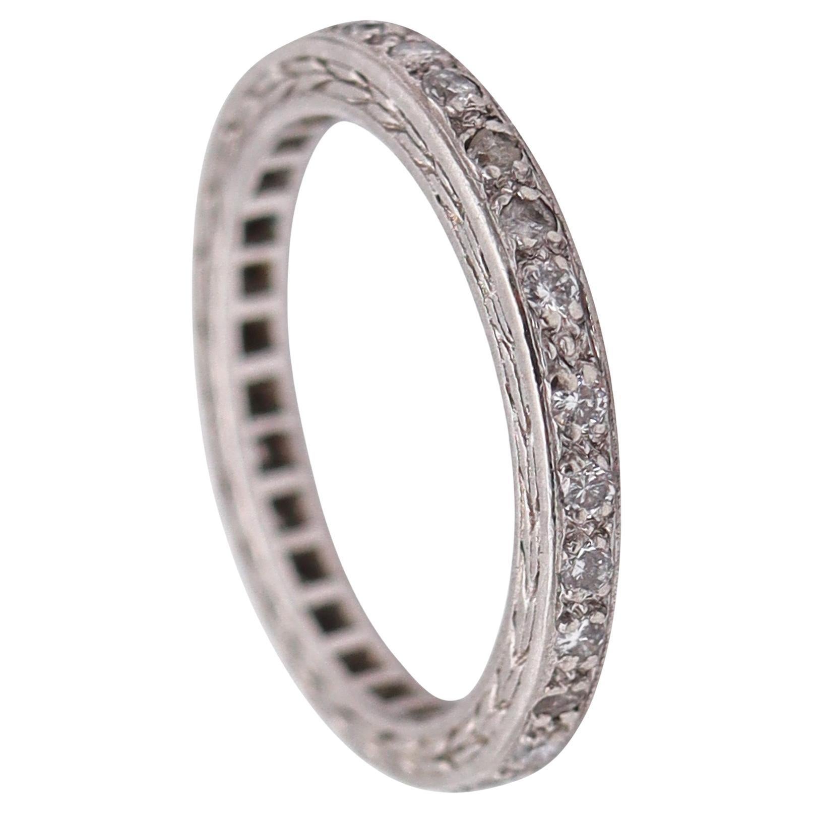 ART DECO 1925 Eternity-Ring aus900 Platin mit 28 runden europäischen Diamanten
