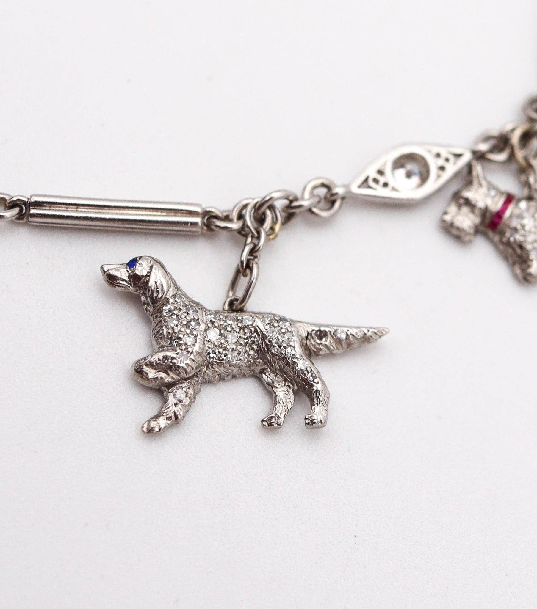 ART DECO 1925 Fünf Hunde-Charms-Armband aus Platin mit 4,03 Karat Diamanten im Angebot 2