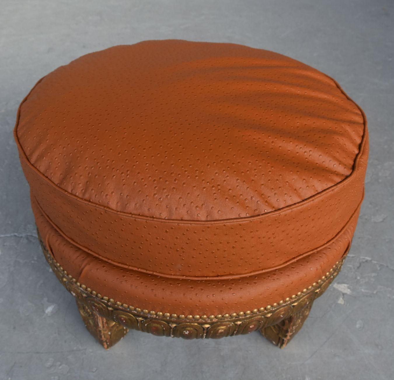 Large ottoman in Art Deco style 1925 upholstered with simili leather decorated with gadroons in the style of Sue and Mare.