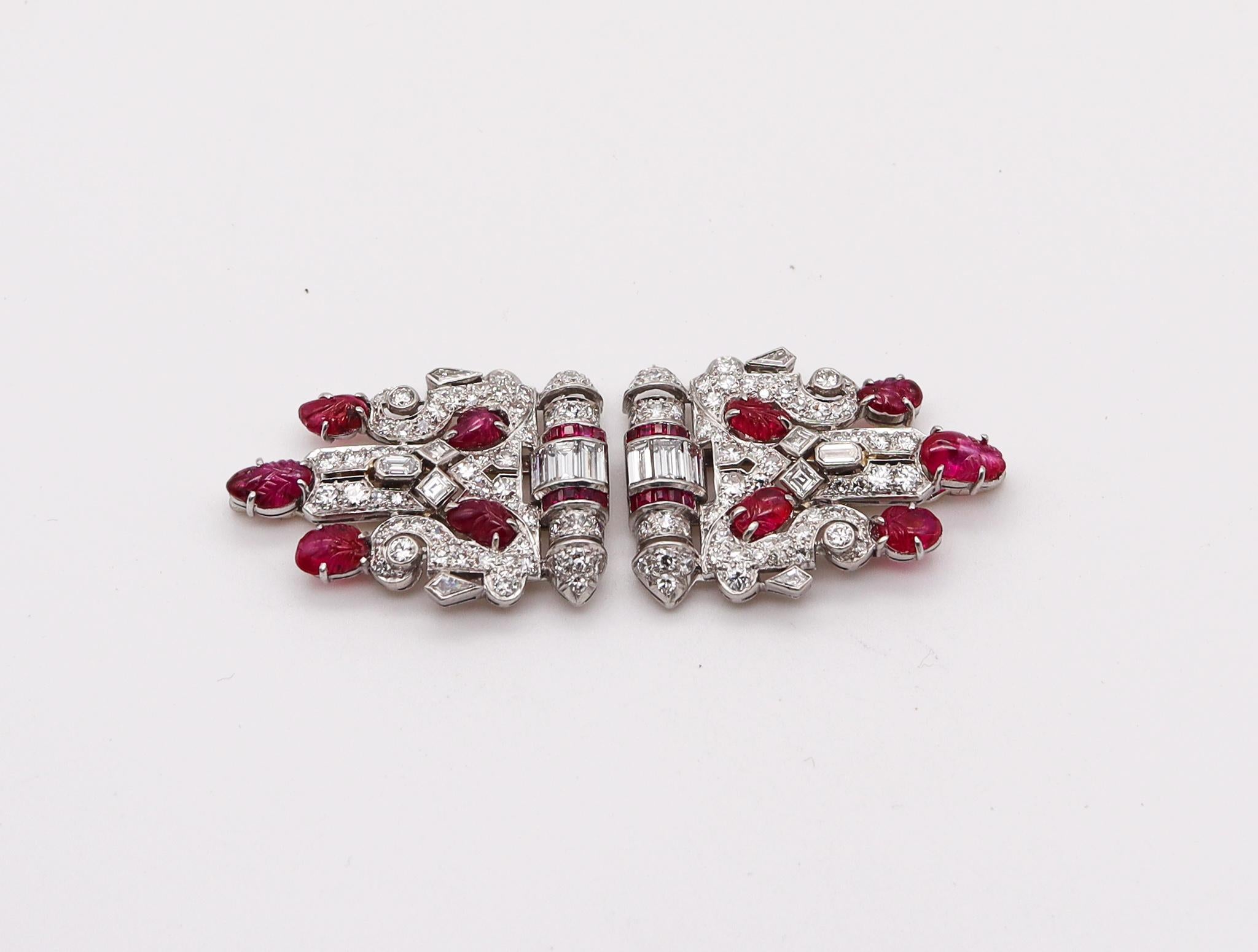 Art Deco 1925 Pair of Dress Clips in Platinum with 11.54 Ctw Diamonds and Rubies In Excellent Condition In Miami, FL