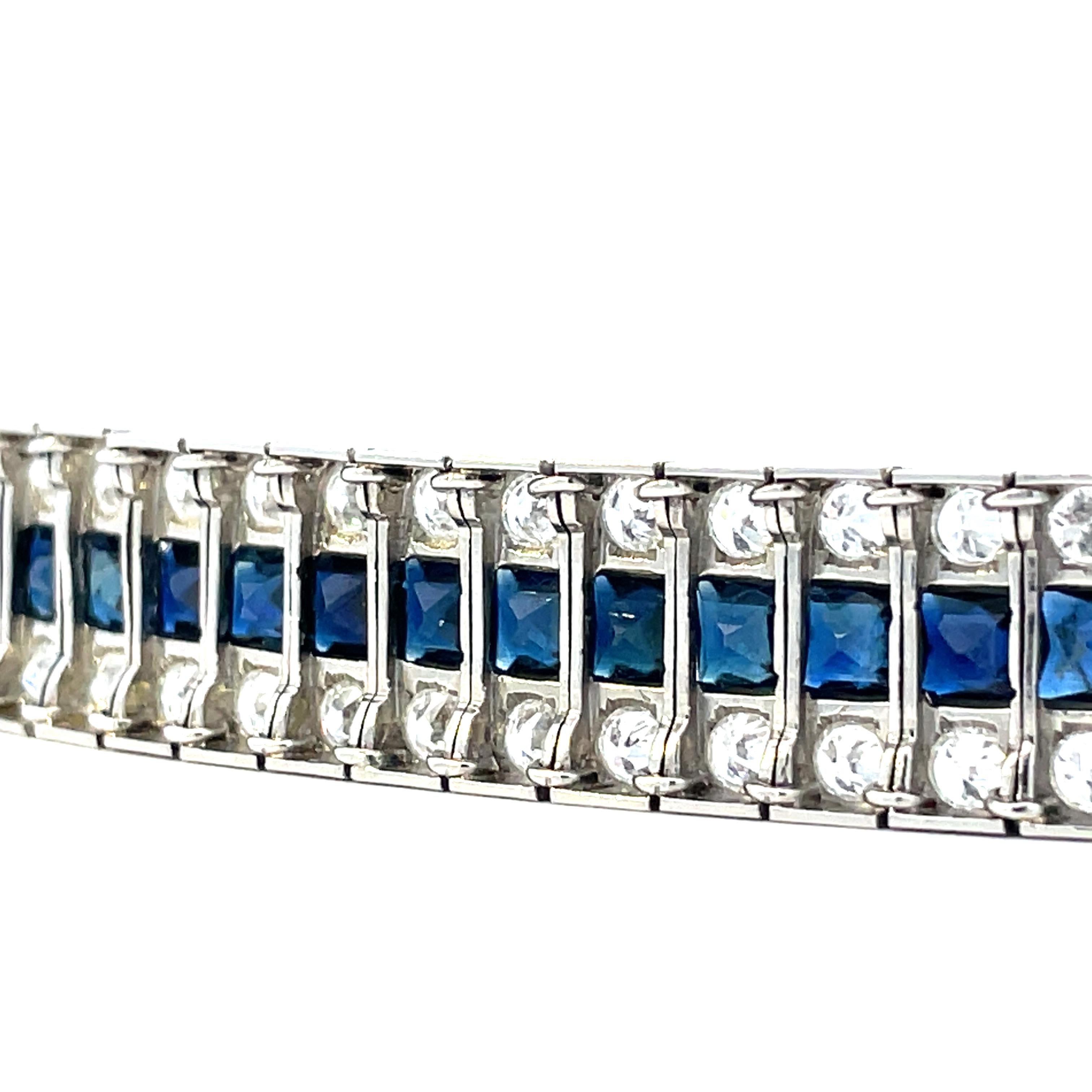 Art-Déco-Armband aus Platin mit 3 Reihen Diamanten und natürlichen blauen Saphiren, 1925 1