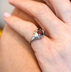 ART DECO 1925 Ring In .900 Platinum With 1.22 Cts In Diamonds And Red Garnet