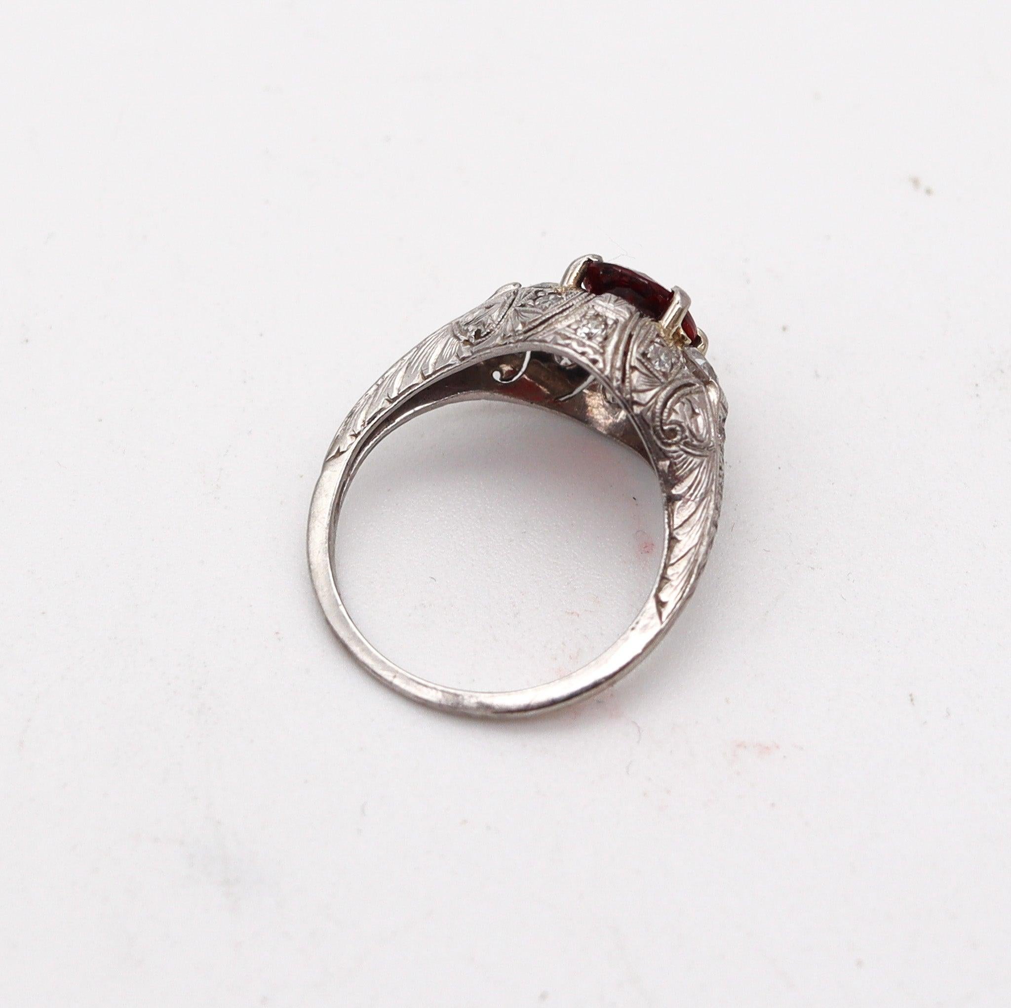 Women's ART DECO 1925 Ring In .900 Platinum With 1.22 Cts In Diamonds And Red Garnet For Sale