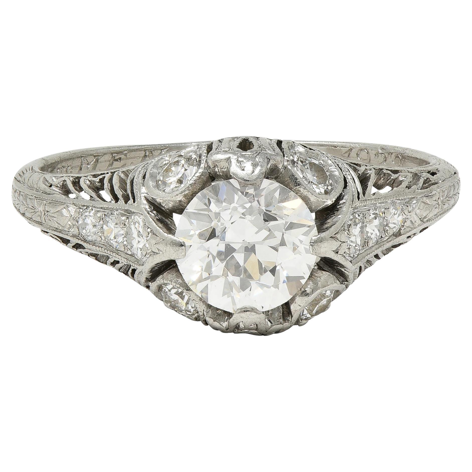 Art Deco 1929 1,00 CTW Diamant Platin Antik Scroll Feder Verlobungsring im Angebot