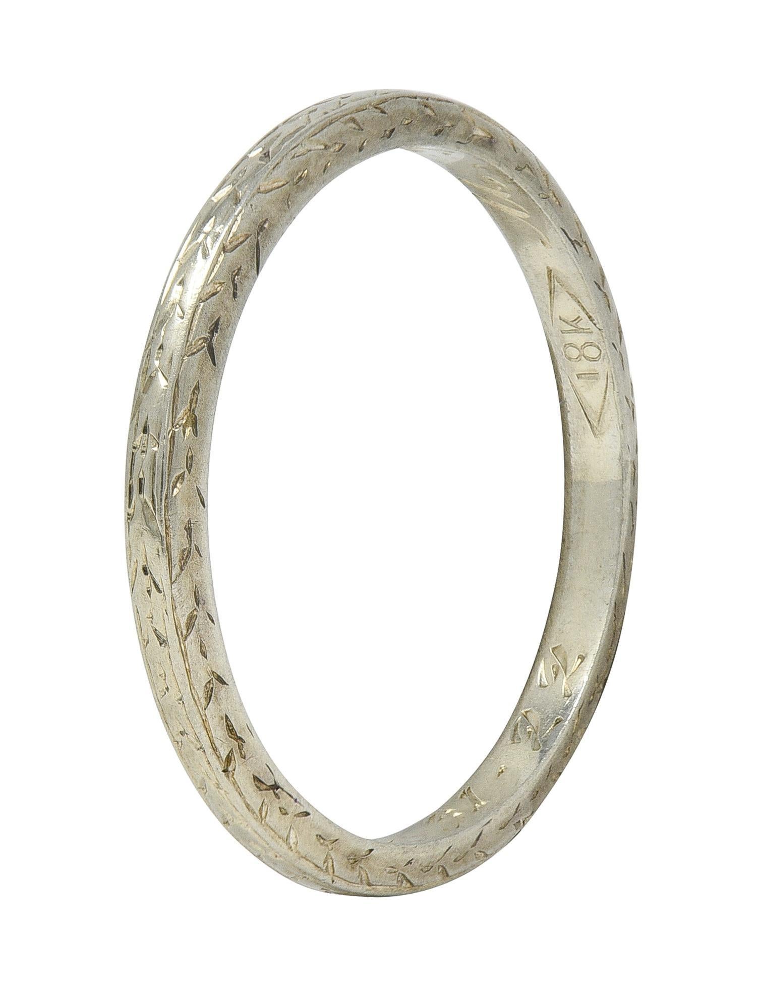 Art Deco 1929 18 Karat White Gold Vintage Wheat Wedding Band Ring In Excellent Condition For Sale In Philadelphia, PA