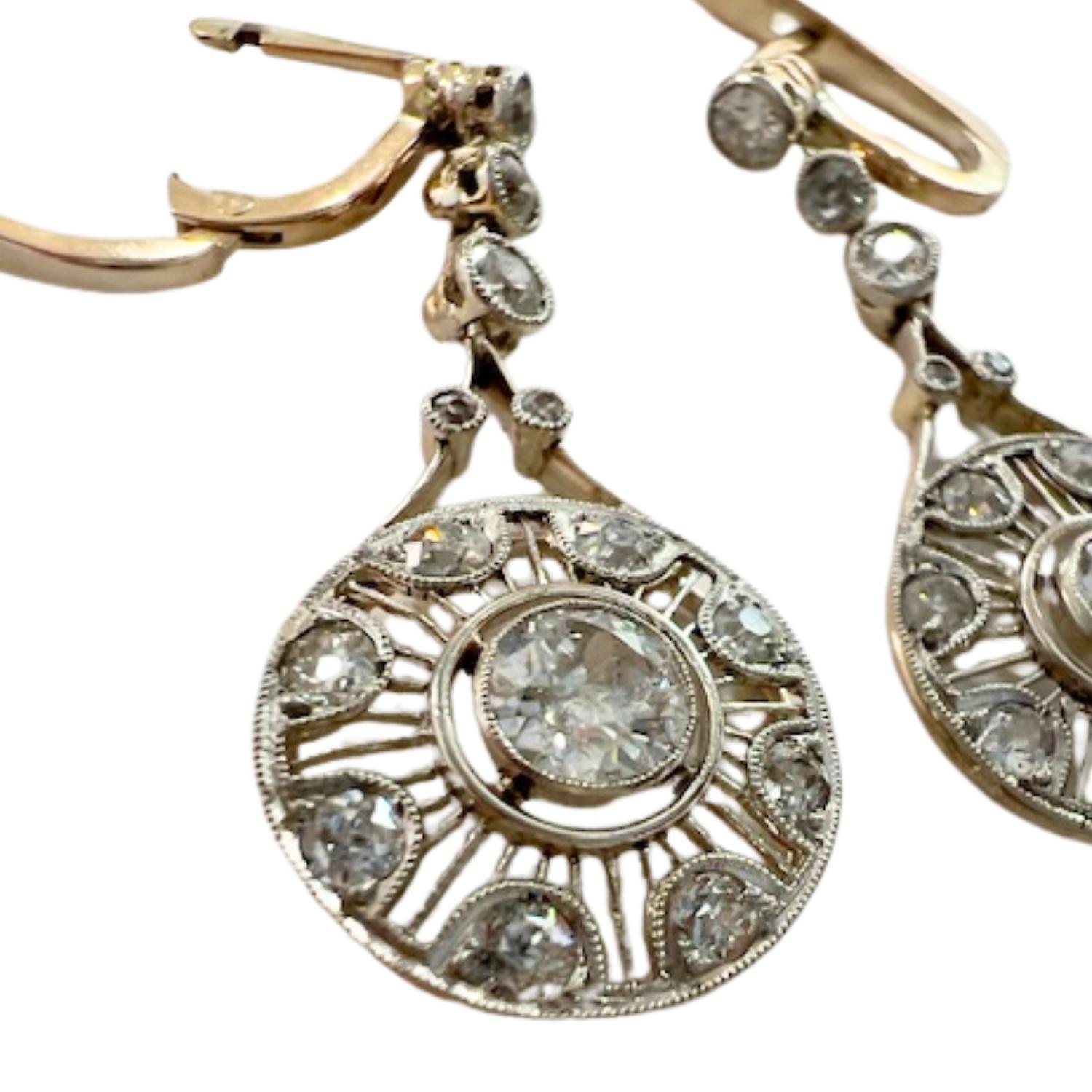 Art Déco Orecchini Art Deco 1930-1935 con diamanti in oro 18 carati e platino in vendita