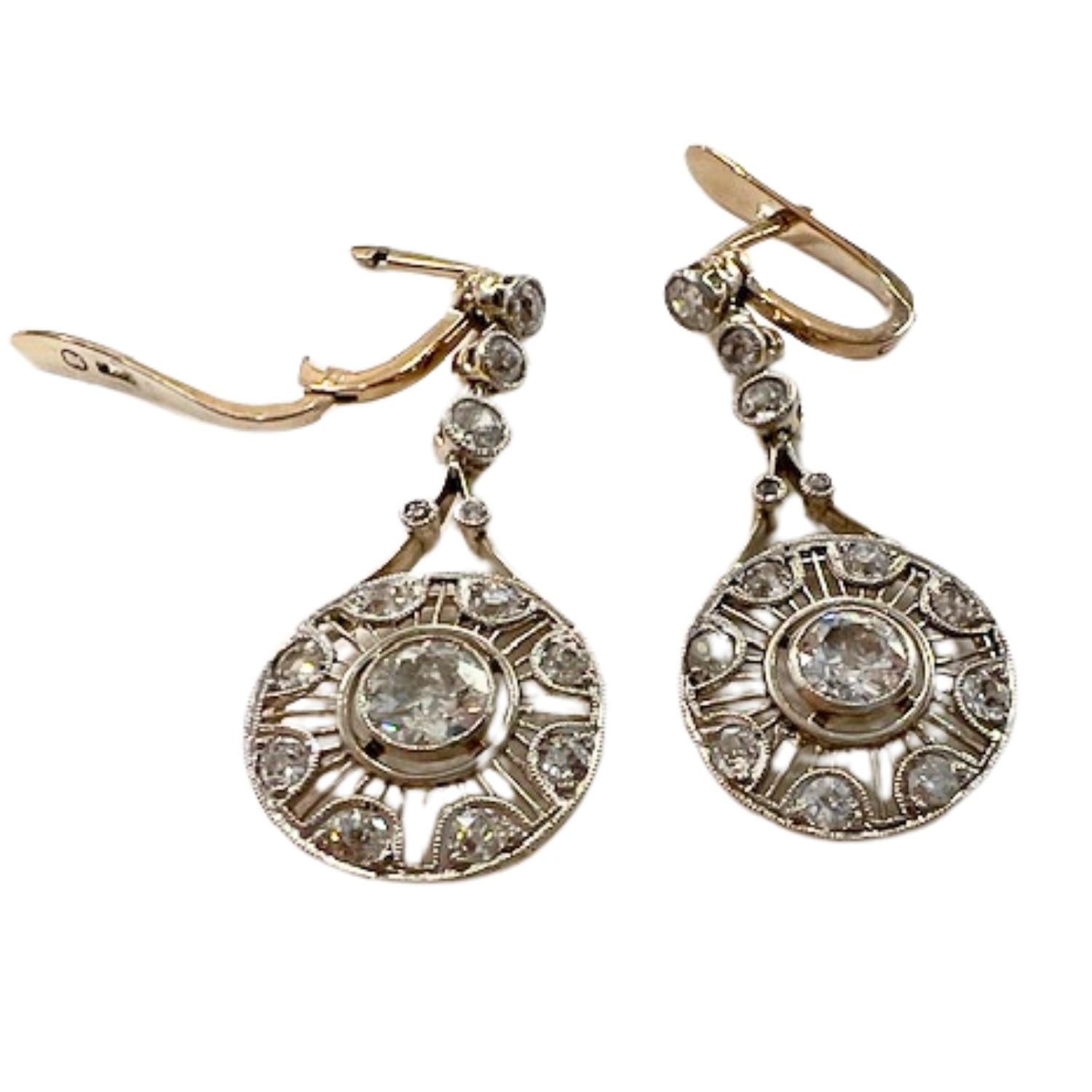 Orecchini Art Deco 1930-1935 con diamanti in oro 18 carati e platino In condizioni buone in vendita a MADRID, ES