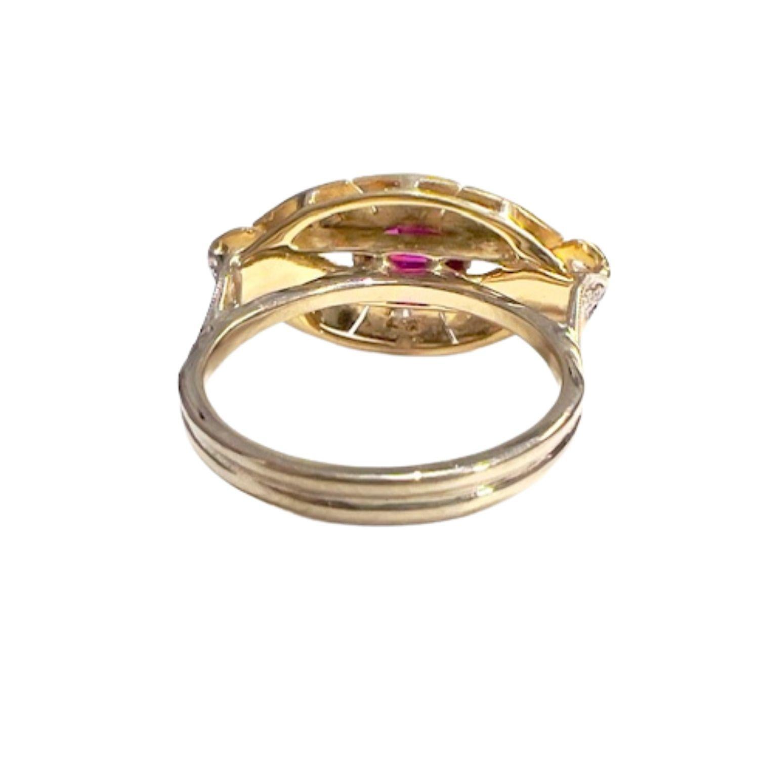 This ring features an Art Deco design from the 1930-1935 era, crafted in 18K gold and adorned with antique-cut Diamonds and a central synthetic Ruby. It has a weight of 5.53 grams and is sized 12/52. The Diamonds total 0.30 carats and are of VS-SI