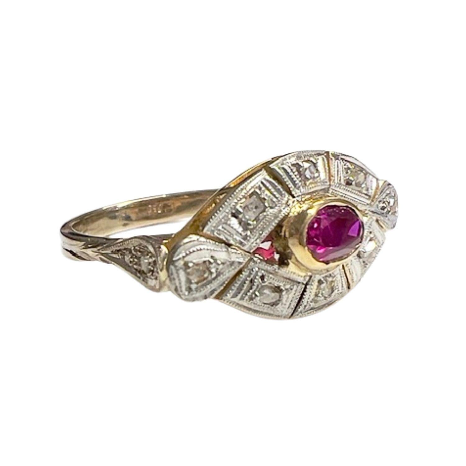 Women's Art Deco 1930-1935 Diamond and Ruby  Gold Ring For Sale