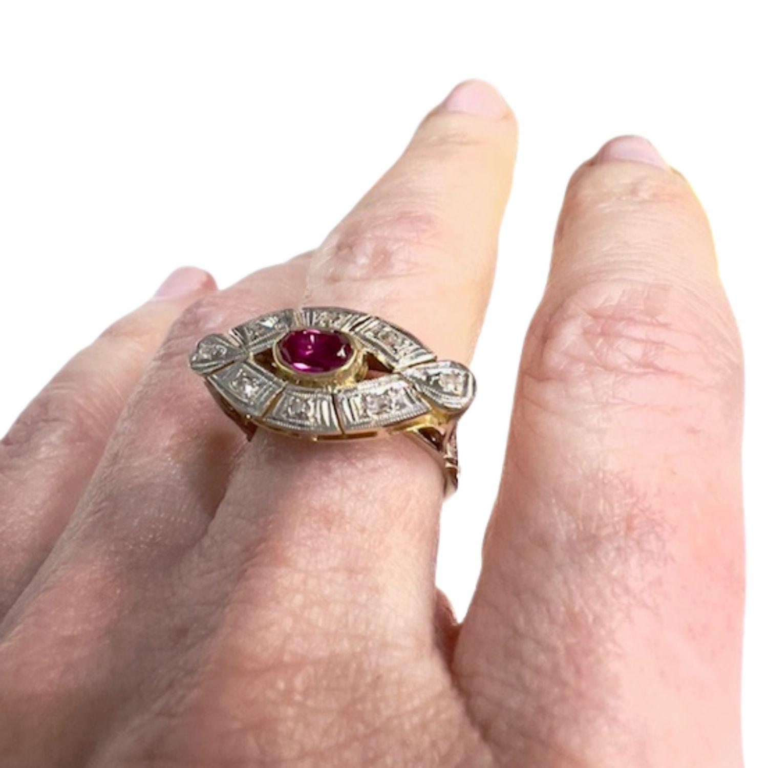 Art Deco 1930-1935 Diamond and Ruby  Gold Ring For Sale 2