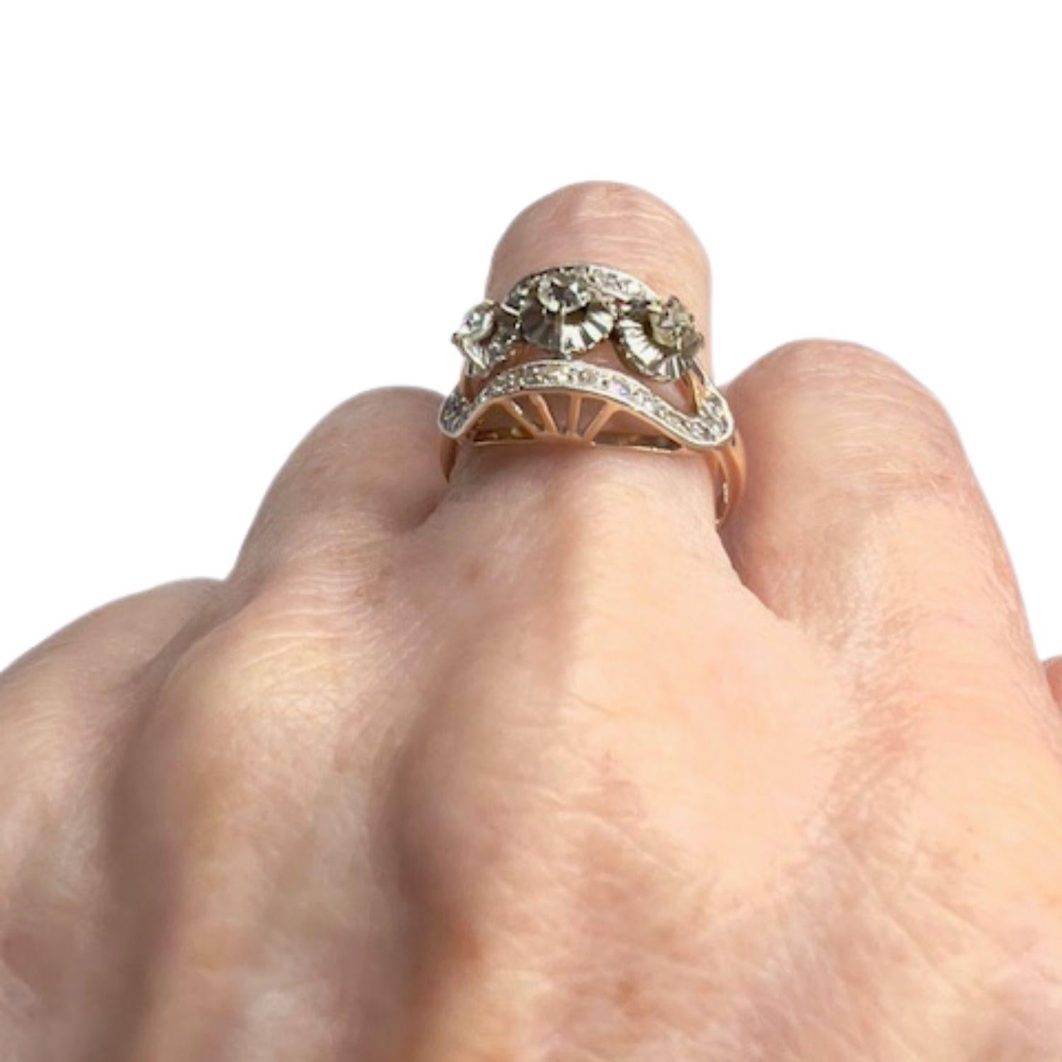 Anillo Art Déco 1930-1935 de oro y platino con diamantes en venta 2
