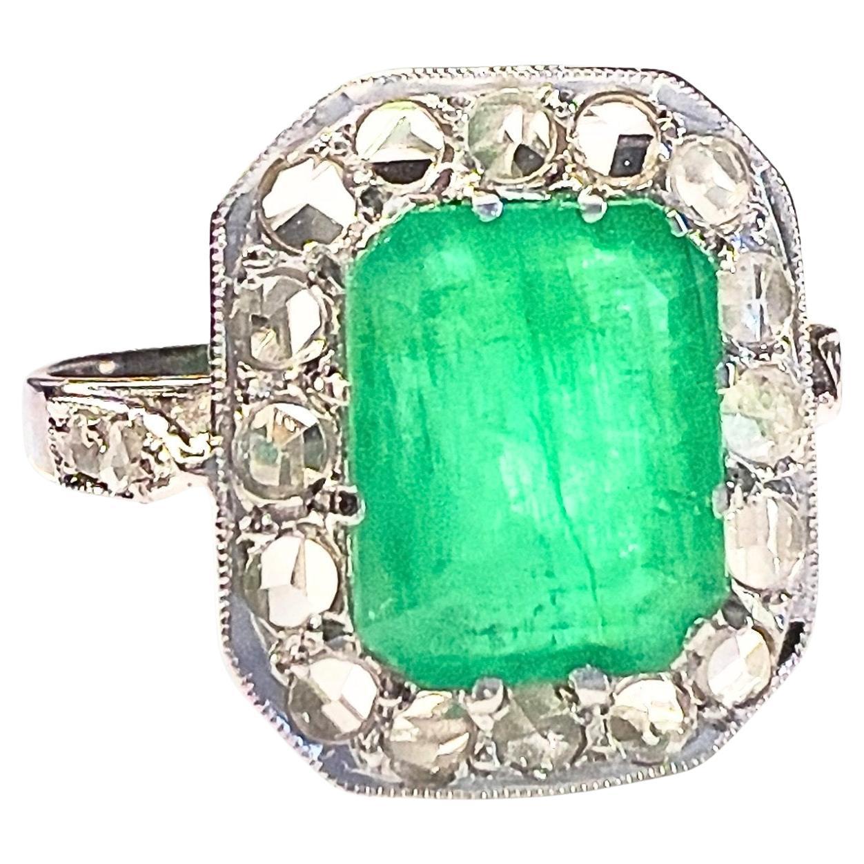 Art Deco 1930-1935 Diamonds and Emerald white Gold Ring For Sale