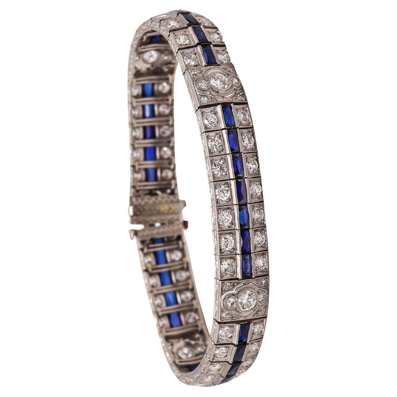 Art Deco 1930 Bracelet in Platinum with 12.33 Ctw in Diamonds and Sapphires For Sale