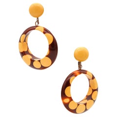 ART-DECO 1930 Butterscotch Bakelite Dangle Earrings With Polka Dots Patterns