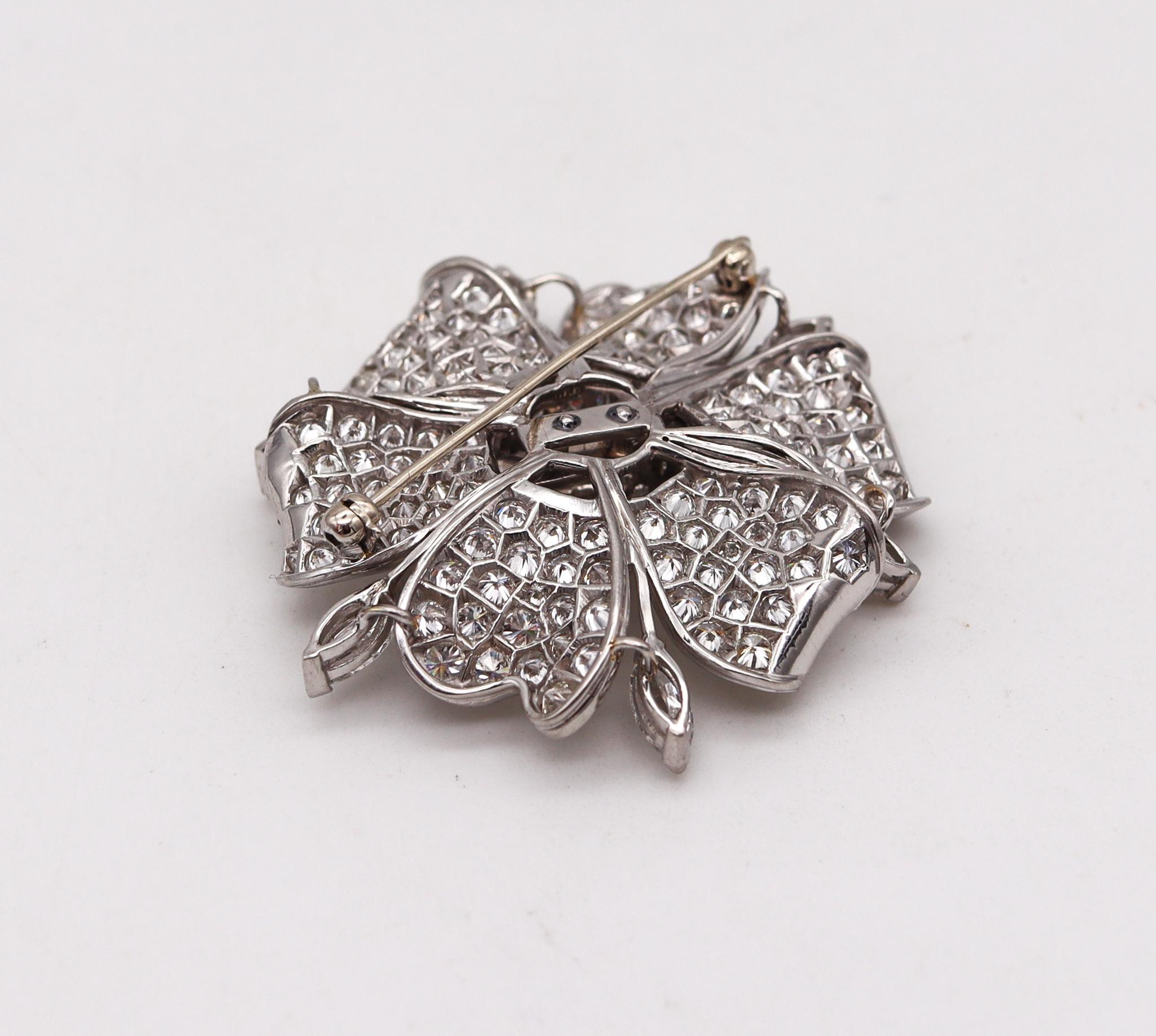 Brilliant Cut Art Deco 1930 Classic Brooch in Platinum with Pave of 13.02 Cts in VVS Diamonds