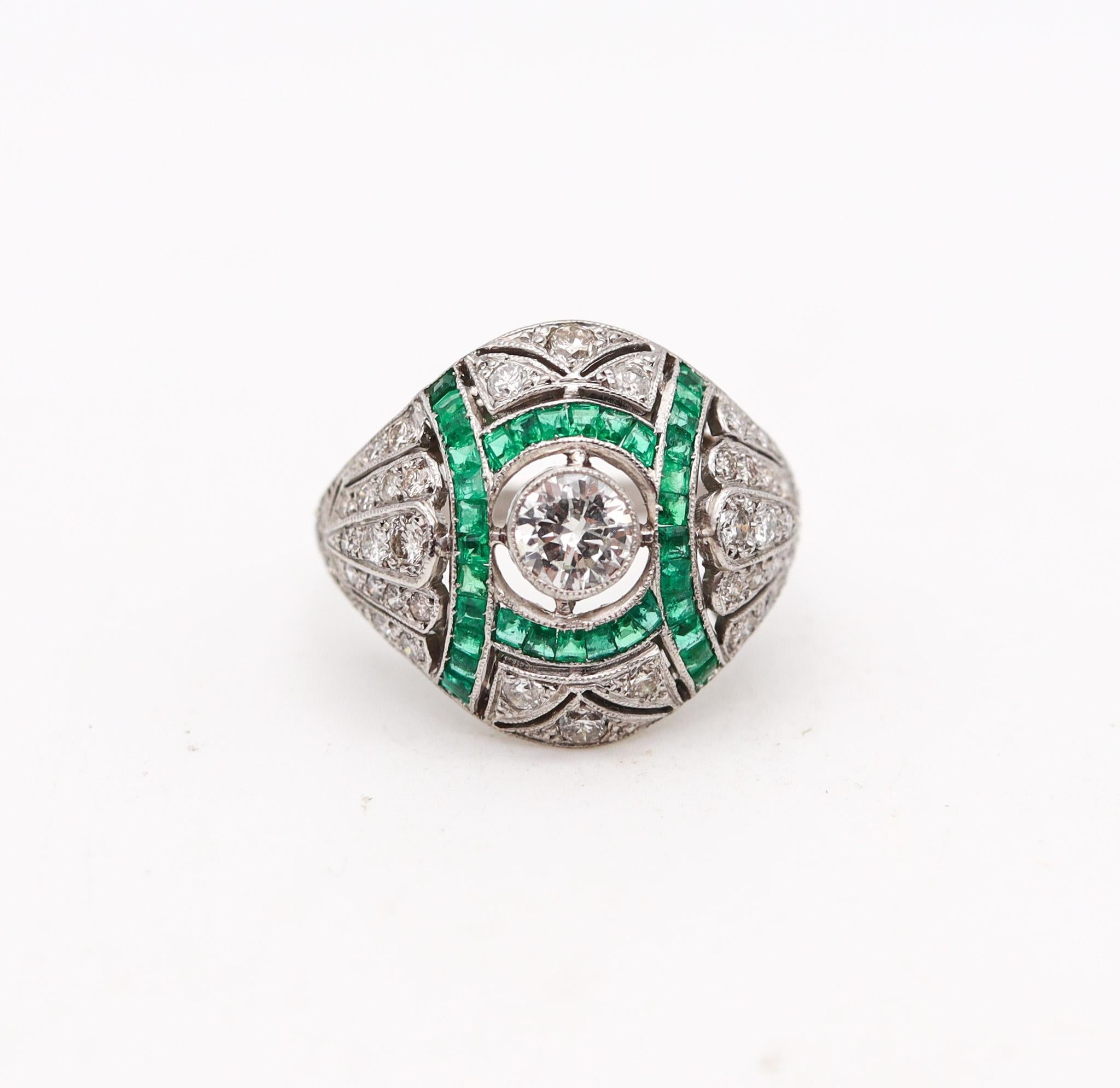 Mixed Cut Art Deco 1930 Cocktail Bombe Ring In Platinum With 3.19 Ctw Diamonds And Emerald For Sale